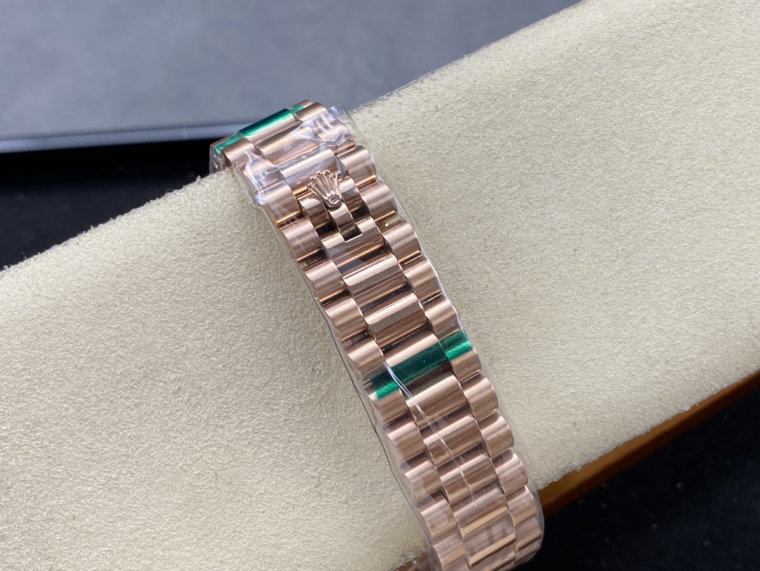 SK厂 劳力士Rolex 双历 星期日志型 40mm 高品質自動巻き腕時計