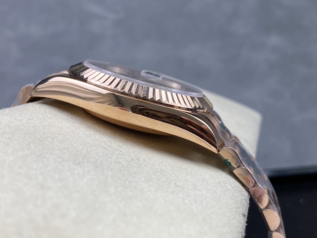 SK厂 劳力士Rolex 双历 星期日志型 40mm 高品質自動巻き腕時計