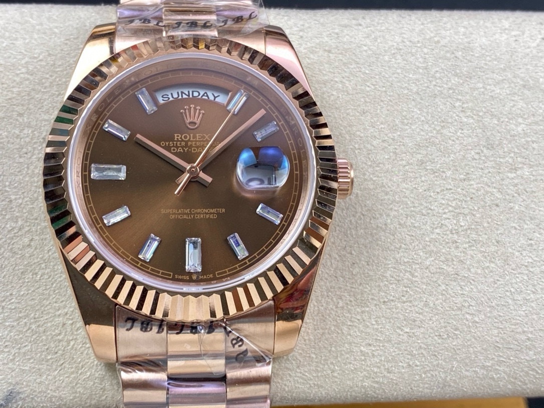 高級腕時計 40mm星期日志 双历 全钻刻度