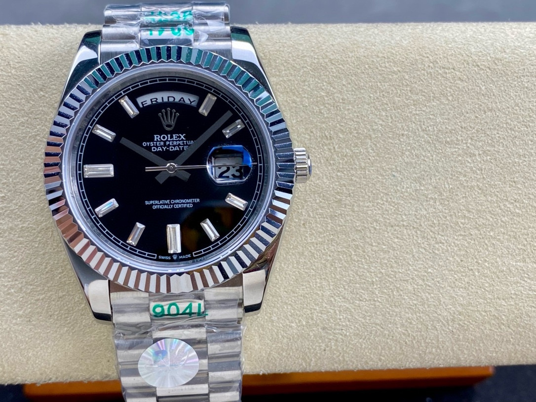 高級腕時計 40mm星期日志 双历 全钻刻度