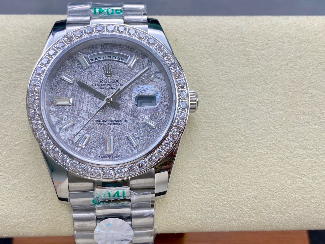 高級腕時計 40mm星期日志 双历 全钻刻度