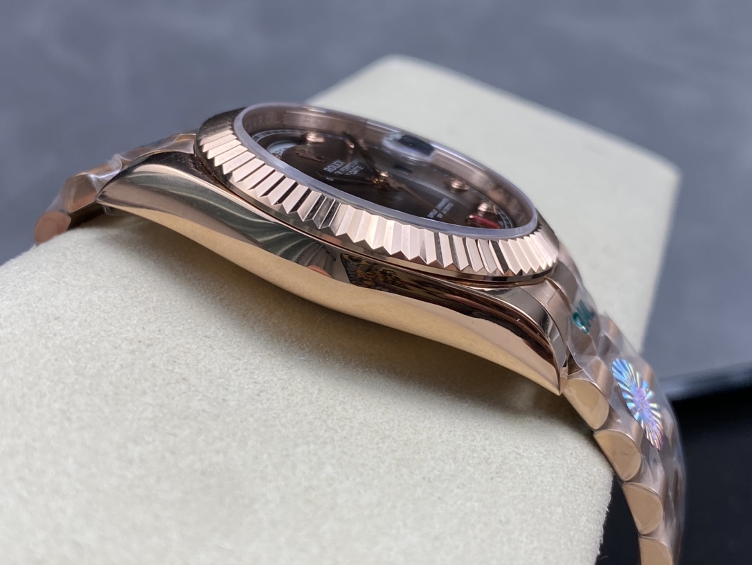 SK厂 劳力士Rolex 双历 星期日志型 40mm 自動巻き腕時計