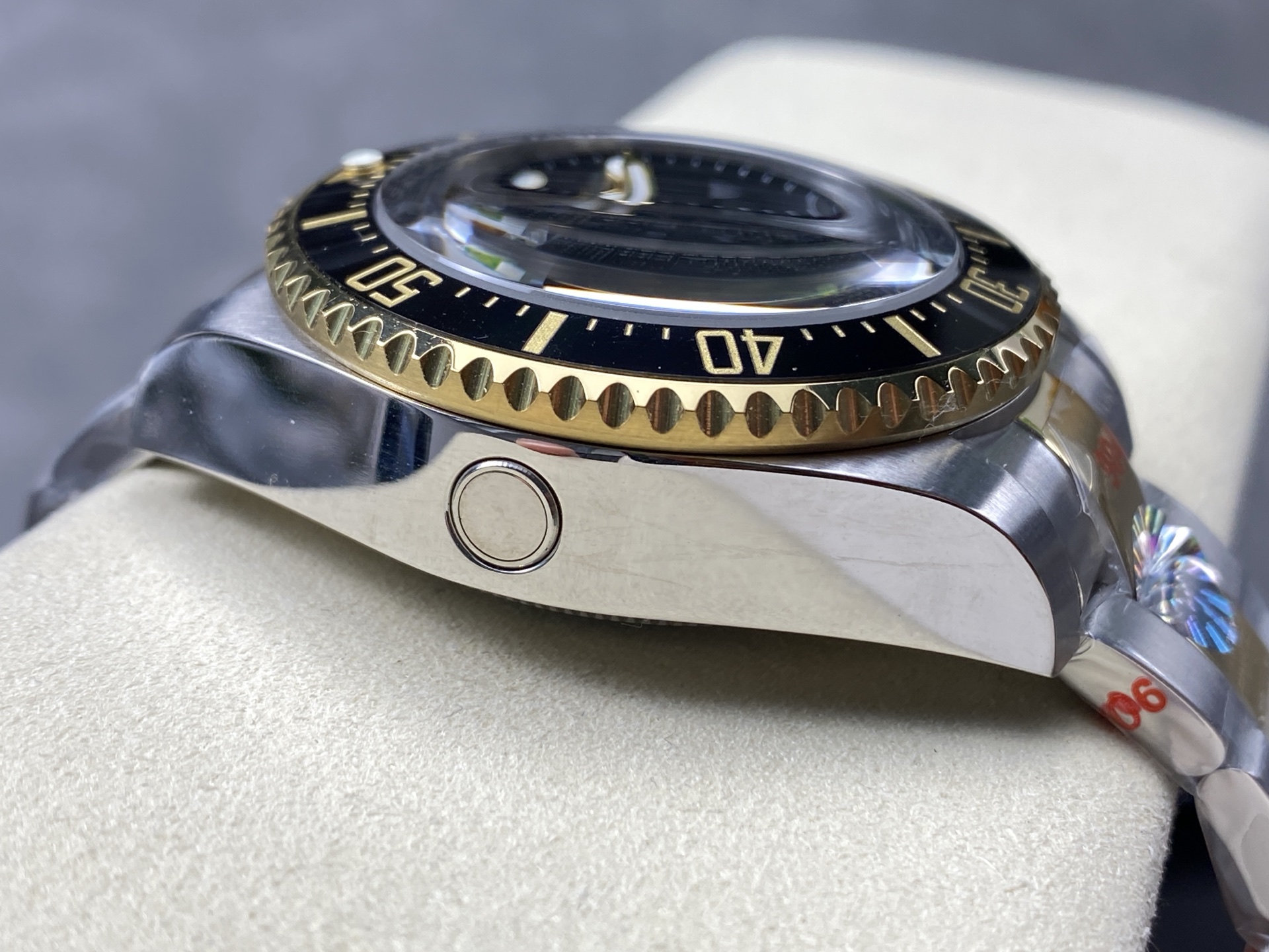 SK 劳力士SEA海使鬼王 44mm深潜型腕表 - 高透過防刮ブルーサファイアガラス