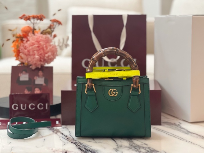 Gucci Bamboo Top Handle Bag Green Leather, 20cm 1 Gucci Bamboo Top Handle Bag Green Leather, 20cm