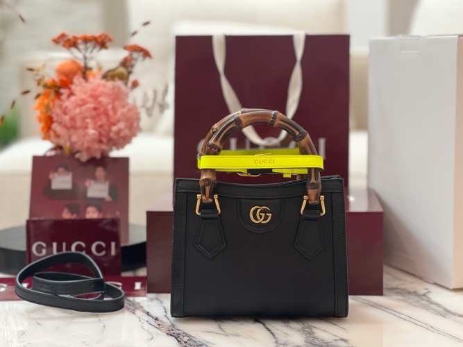 Gucci Bamboo 1947 Mini Bag Black Leather Top Handle Bag 20 cm 1 Gucci Bamboo 1947 Mini Bag Black Leather Top Handle Bag 20 cm