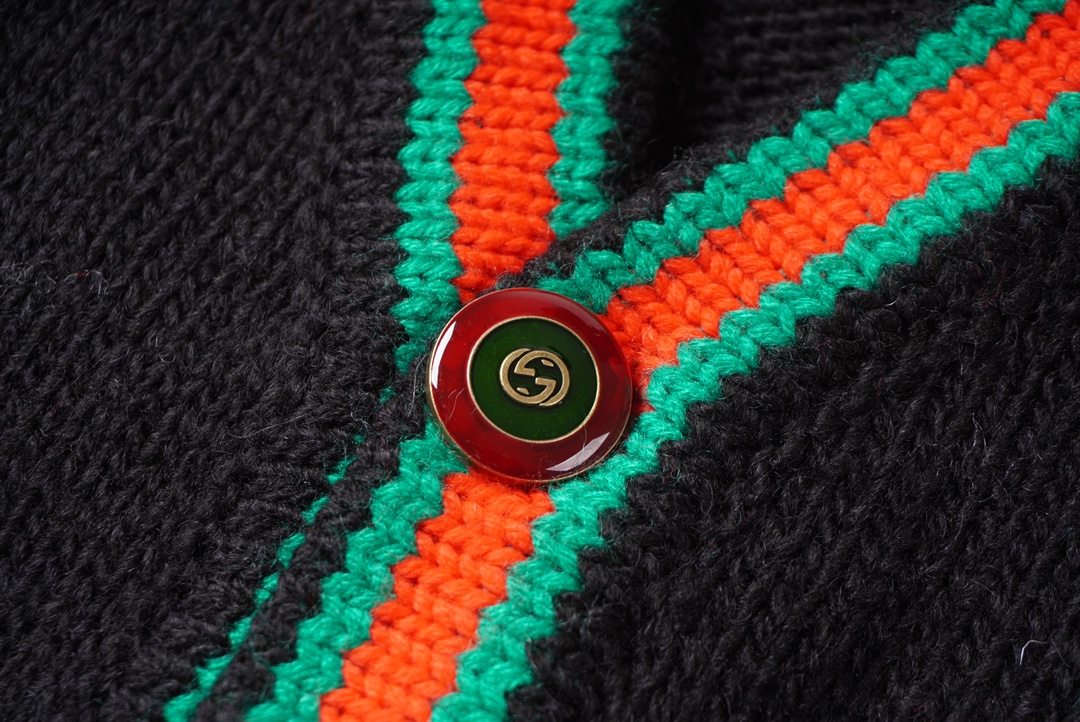 Gucci Wool Cardigan with Braided Cable Knit Trim and Gold Button Closure 5 i1702912343 287 0