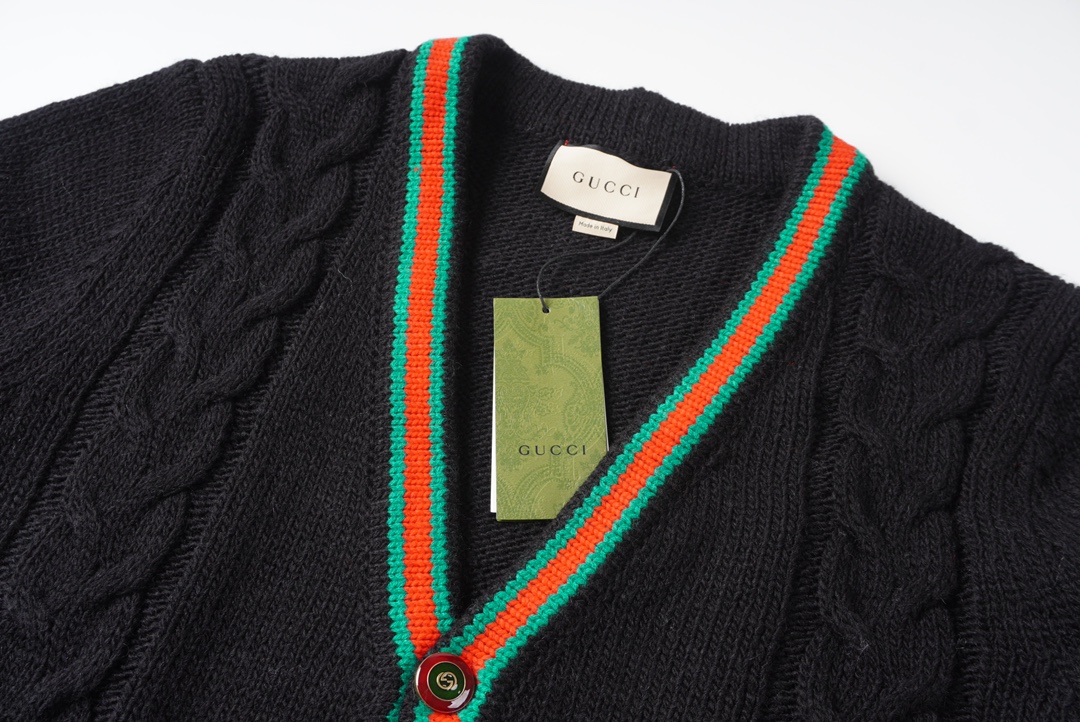 Gucci Wool Cardigan with Braided Cable Knit Trim and Gold Button Closure 4 i1702912343 4616 0