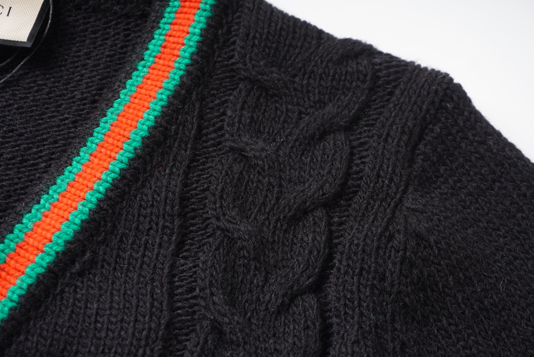 Gucci Wool Cardigan with Braided Cable Knit Trim and Gold Button Closure 6 i1702912343 4620 0
