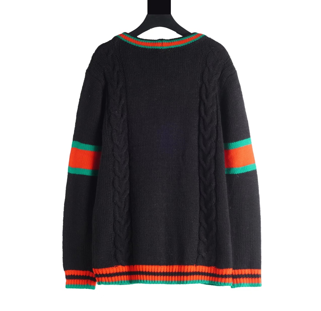 Gucci Wool Cardigan with Braided Cable Knit Trim and Gold Button Closure 3 i1702912343 88 0