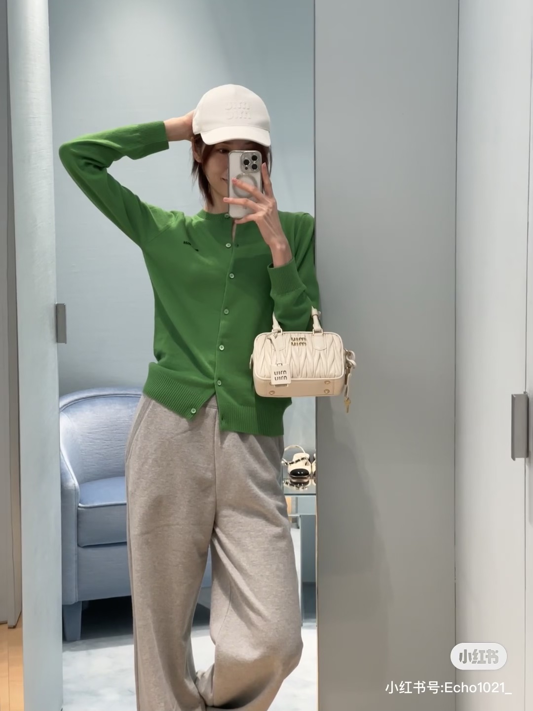  🆕 💰110
M47#Miumiu缪缪•新款现货小提花golo开衫羊毛针织毛衣 ✅✅✅现货M47
Size：S M L 
颜色：黑色 白色 灰色 卡其 咖啡 绿色 紫色 蓝色 红色