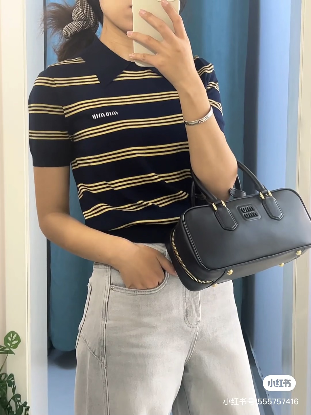🆕💰75
M211#Miumiu缪缪•25ss新款💰olo小提花golo针织短袖 ✅✅✅现货 专注品质 随意对比
Size：S M L 
颜色：黑色 灰色 粉色