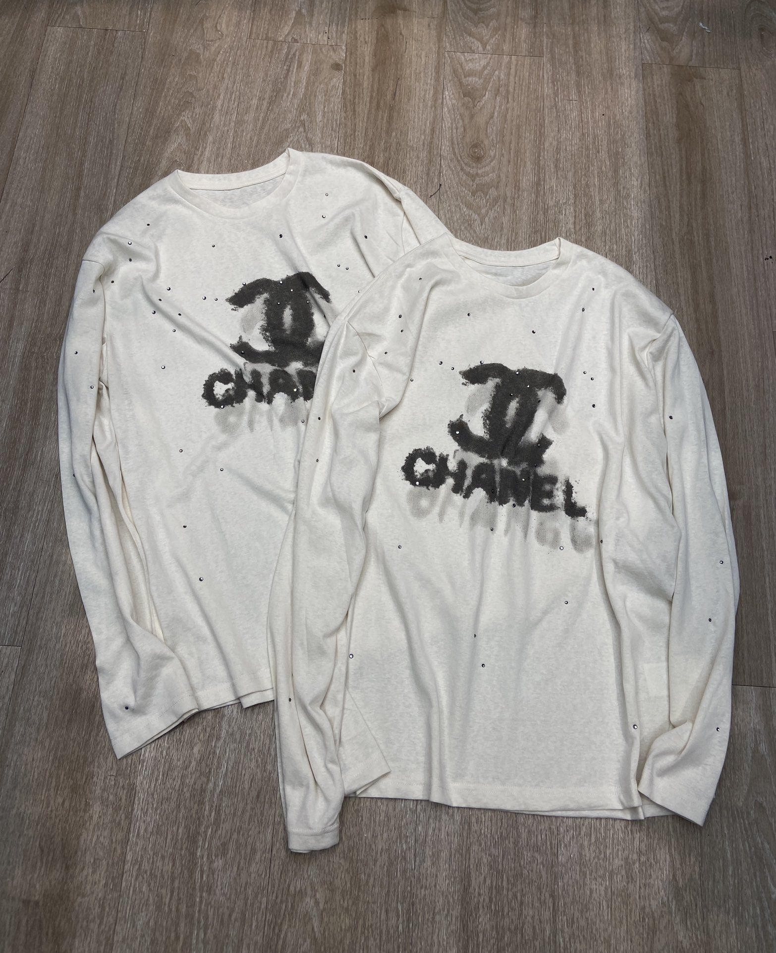 M234#Chanel 🇫🇷 25s nuevo producto, camisa de manga larga con estampado sin sensación de tinta. ✅✅✅ En stock, enfoque …