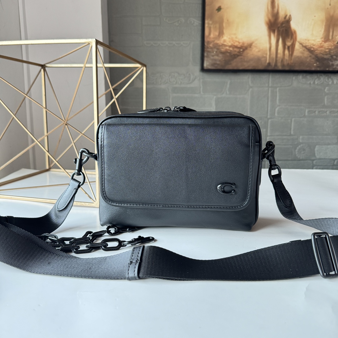 Coach 新款 CR725 CR720新款男包charter24翻盖斜挎相机包头层牛皮flat链条大号邮差包尺寸24*17*8cm