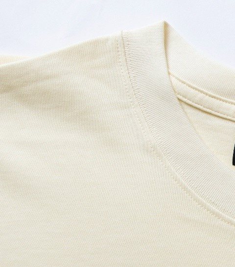阿玛尼三标2024早春新款短袖t恤胸前数码直喷男女同款SMLXL四个码黑色杏色白色