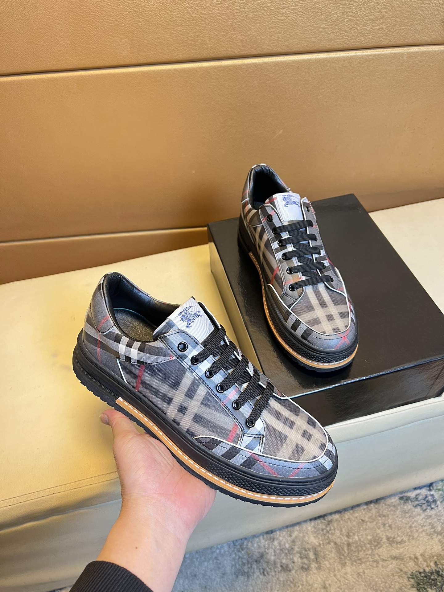 NO:276345,The top purchasing agent for men's HK counter of 