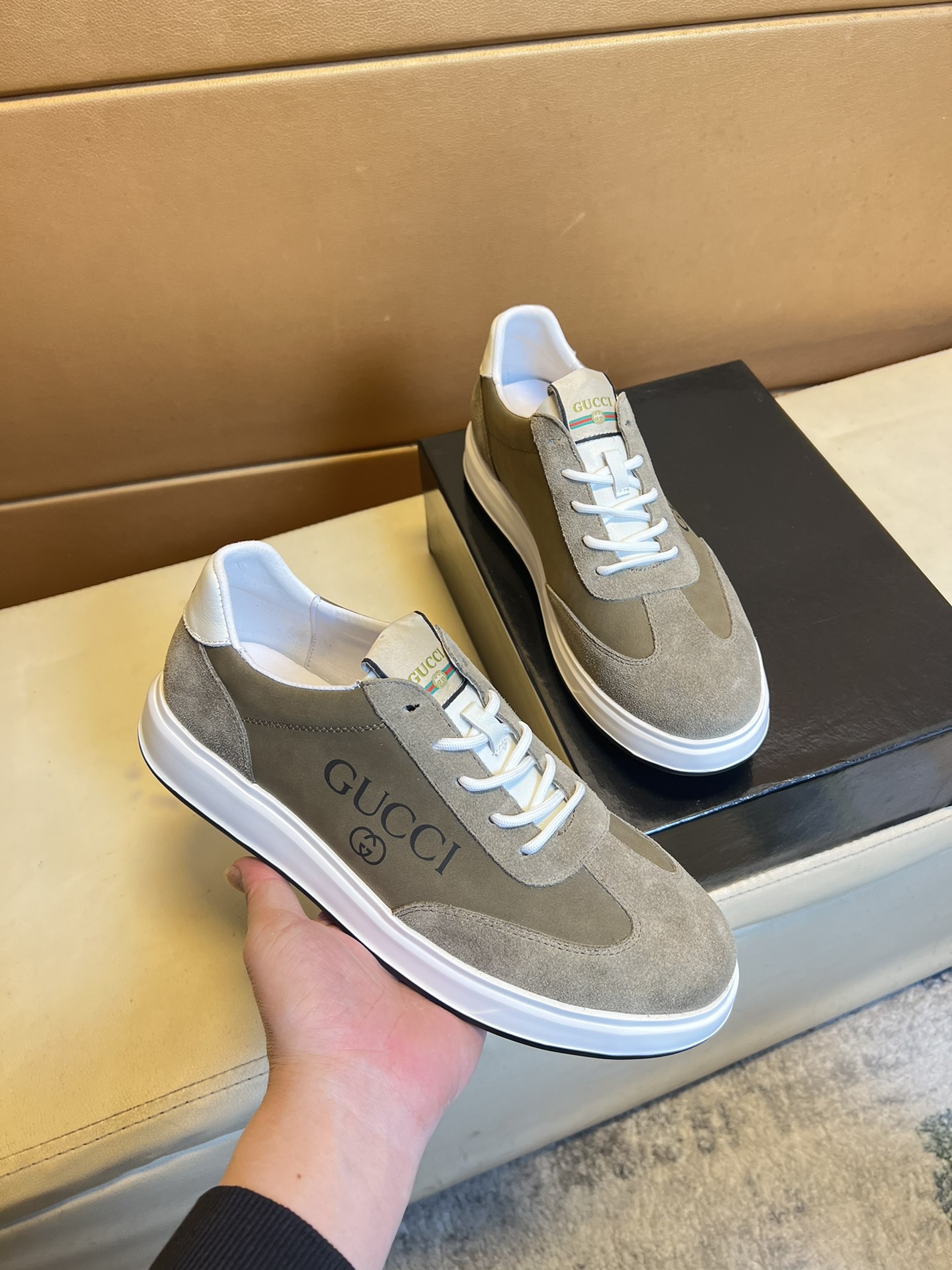 NO:270204,P original single quality exclusive first release Guqi unique modern style sports shoes. Casual Love original leather Zhuli (refuse to remove color and polish the feet) soles are original, super cool, lace-up and walking with style design, super comfortable, wear-resistant, non-slip original soles. Just like the real thing is more beautiful, suitable for outdoors, perfect high-quality shoes for driving, men's shoes sizes 38-44, loafers, sneakers, etc.19860909p原单品质独家首发 古奇 独特现代风运动鞋.休闲乐福原版皮 猪里（拒绝脱色磨脚）鞋底原厂特供原版底,超酷 系带走路都带风风格设计 超舒服耐磨防滑原版底 .就好像实物拍摄实物更赞 适合户外,驾车完美高品质板鞋,男鞋码数38-44,,loafers,sneakers,Men's shoes