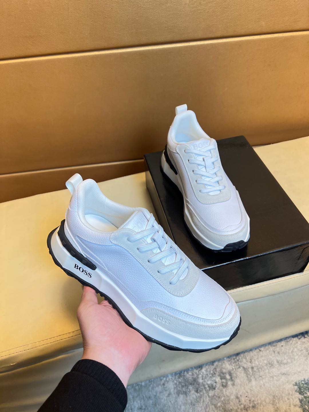 NO:270216,P original single quality exclusive first release Boss unique modern style sports shoes. Casual Love original leather Sheep Li (refuse to remove color and polish the feet) soles are original, super cool, lace-up and walking with style design, super comfortable, wear-resistant, non-slip original soles. Just like the real thing is more beautiful, suitable for outdoors, perfect high-quality shoes for driving, Wei Men's shoes size 38-44,,loafers,sneakers,sneakers19860909p原单品质独家首发 Boss独特现代风运动鞋.休闲乐福原版皮 羊里（拒绝脱色磨脚）鞋底原厂特供原版底,超酷 系带走路都带风风格设计 超舒服耐磨防滑原版底 .就好像实物拍摄实物更赞 适合户外,驾车完美高品质板鞋,伟 男鞋码数38-44,,loafers,sneakers,Men's shoes