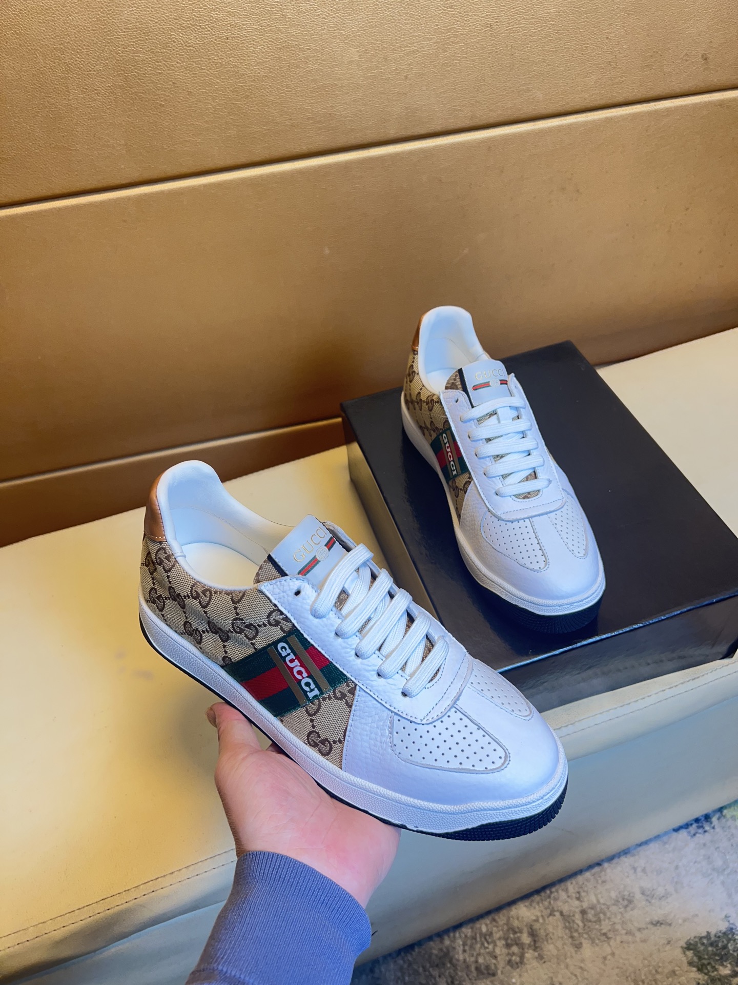 NO:280647,P original single quality exclusive first release Guqi unique modern style sports shoes. Casual Love original leather Yangli (refuse to remove color and polish the feet) soles are original special for original soles, super cool, lace-up and walking with style design, super comfortable, wear-resistant, non-slip original soles. Just like the real thing is more beautiful, suitable for outdoors, perfect high-quality shoes for driving, Xin Men's shoes size 38-44,,loafers,sneakers,sneakers19860909p原单品质独家首发 古奇 独特现代风运动鞋.休闲乐福原版皮 羊里（拒绝脱色磨脚）鞋底原厂特供原版底,超酷 系带走路都带风风格设计 超舒服耐磨防滑原版底 .就好像实物拍摄实物更赞 适合户外,驾车完美高品质板鞋,欣 男鞋码数38-44,,loafers,sneakers,Men's shoes