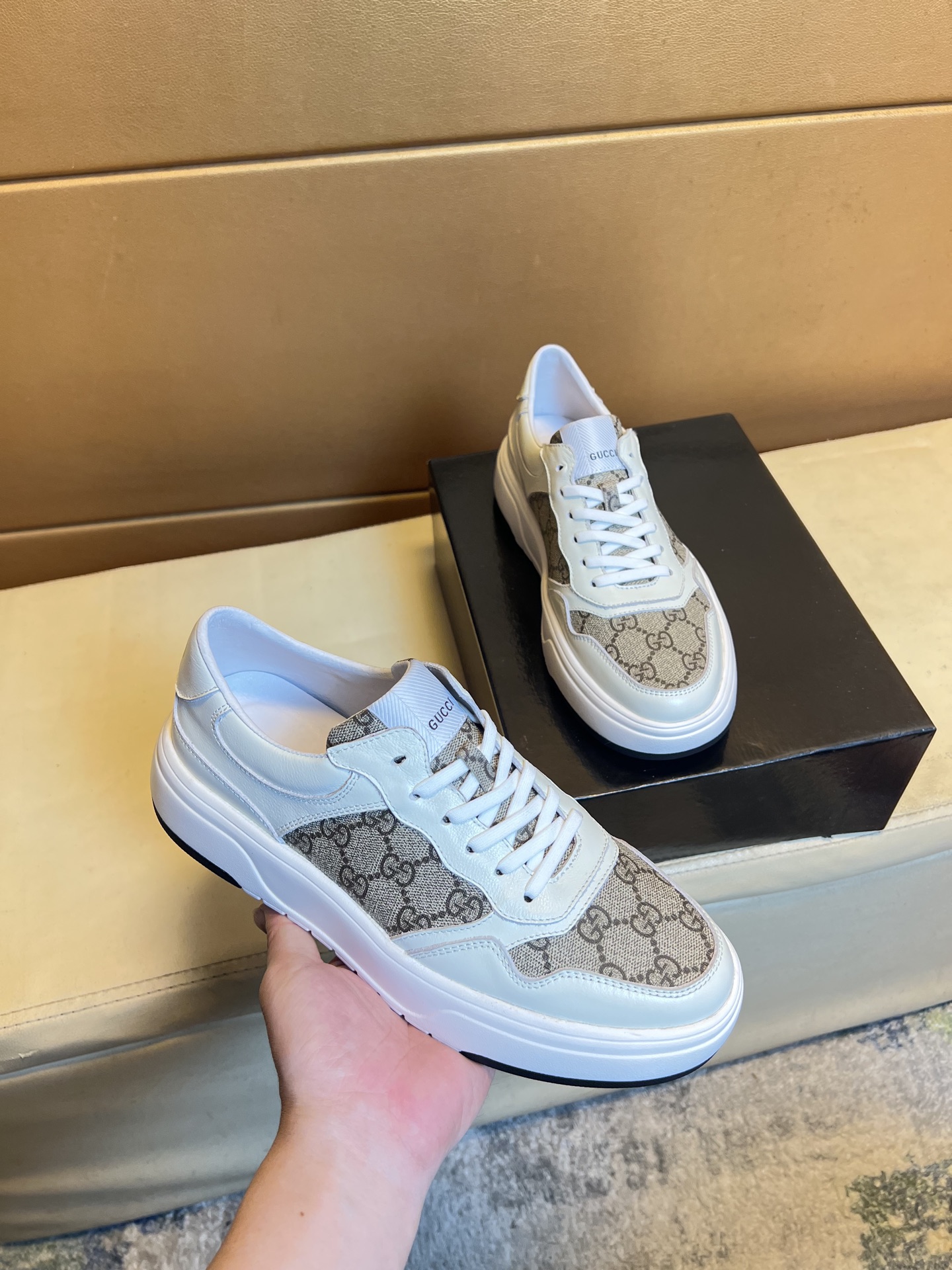 NO:350788,p original single quality exclusive first Louis Vuitton ~ Unique modern style sneakers. Casual Love original leather Zhuli (refuse to remove color and polish the feet) soles are original special for original soles, super cool, lace-up and walking style design, super comfortable wear-resistant and non-slip original soles. Just like the real thing is more beautiful, suitable for outdoors, perfect high-quality shoes for driving, men's shoes size 38-44,,louis vuitton,loafers,sneakers19860909p 原单品质独家首发 路易威登～独特现代风运动鞋.休闲乐福原版皮 猪里（拒绝脱色磨脚）鞋底原厂特供原版底,超酷 系带走路都带风风格设计 超舒服耐磨防滑原版底 .就好像实物拍摄实物更赞 适合户外,驾车完美高品质板鞋, 男鞋码数38-44,,louis vuitton,loafers,sneakers,Men's shoes