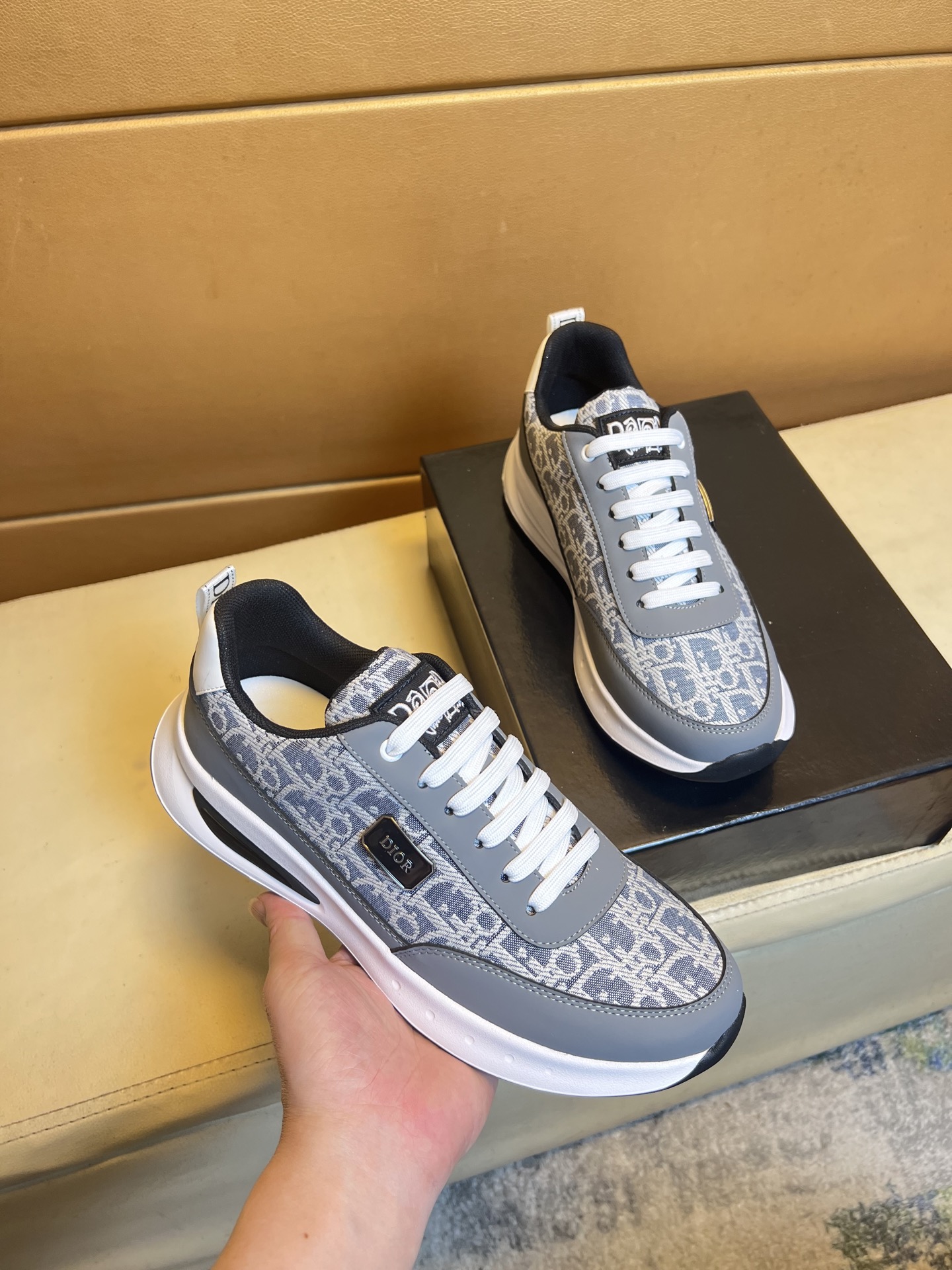 NO:350836,P original single quality exclusive first release Dior unique modern style sneakers. Casual Love original leather Sheepli (refuse to remove the color and polish the feet) soles are originally specially supplied with original soles, super cool, lace-up and walking style design, super comfortable, wear-resistant, non-slip original soles. Just like the real thing is more beautiful, suitable for outdoors, perfect for driving, perfect for high-quality shoes, smooth men's shoes sizes 38-44,,dior,loafers,sneakers,sneakers19860909p原单品质独家首发 迪奥 独特现代风运动鞋.休闲乐福原版皮 羊里（拒绝脱色磨脚）鞋底原厂特供原版底,超酷 系带走路都带风风格设计 超舒服耐磨防滑原版底 .就好像实物拍摄实物更赞 适合户外,驾车完美高品质板鞋,顺 男鞋码数38-44,,dior,loafers,sneakers,Men's shoes