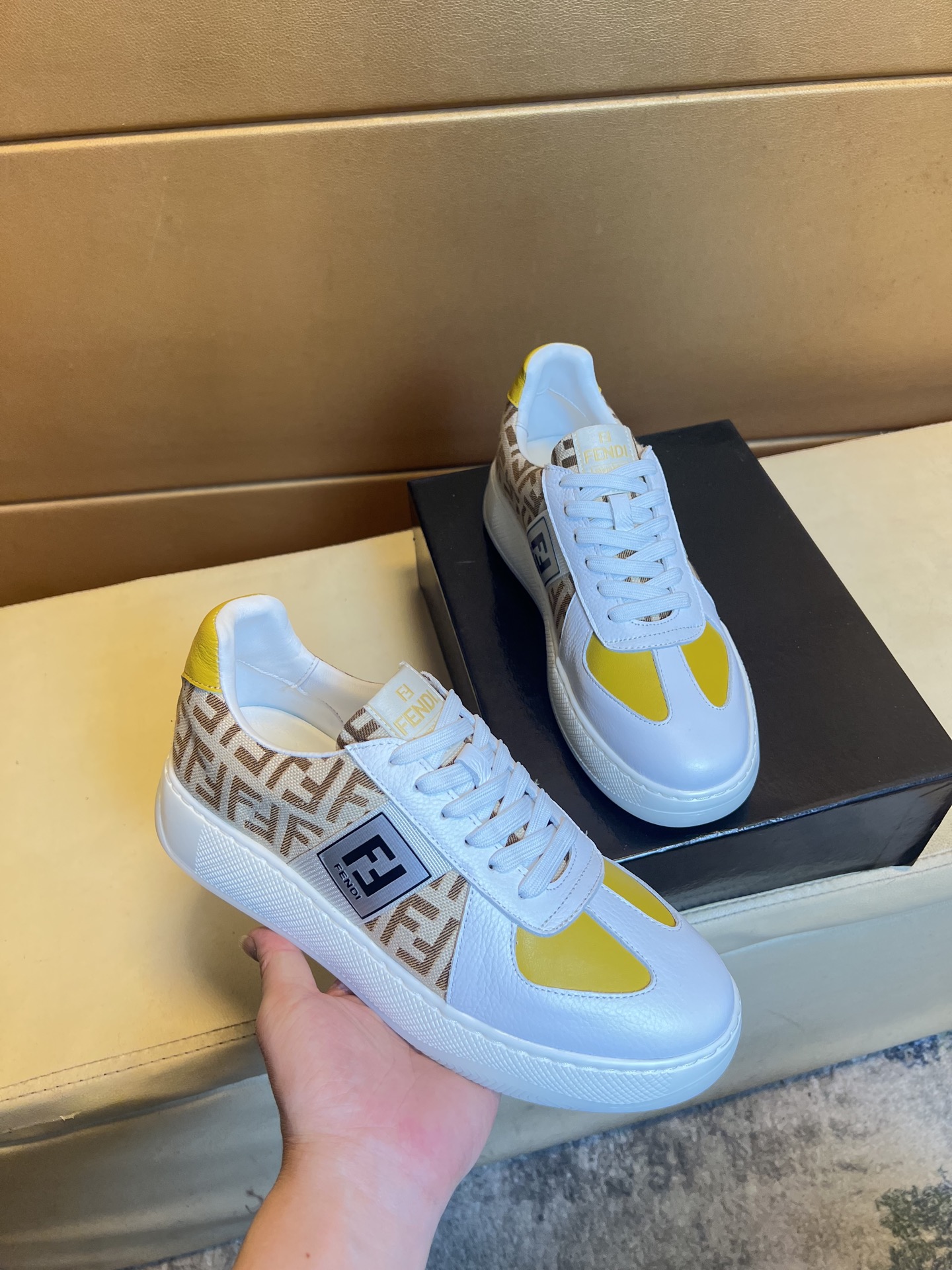 NO:345010,p Fendi original single quality. ~ Unique modern style sneakers. Fashionable casual shoes must-have for men. Italian imported original brand, imported original leather, sheep (refuse to remove and polish the feet) sole original factory special original sole, French lazy style design, foot fitting on the original single quality, super comfortable original sole. Just like the real thing is more beautiful, high-quality board shoes Xin Men's shoes size 38-44 (45 46 can be customized), fendi, sneakers19860909p芬迪 原单品质.～ 独特现代风运动鞋.休闲鞋潮男必备款 意大利进口原版品牌,进口原版皮,羊里（拒绝脱色磨脚）鞋底原厂特供原版底,法国懒人风格设计 贴脚 在贴原单品质 超舒服原版底 .就好像实物拍摄实物更赞 ,高品质板鞋 欣 男鞋码数38-44(45 46可订做）,,fendi,sneakers,Men's shoes