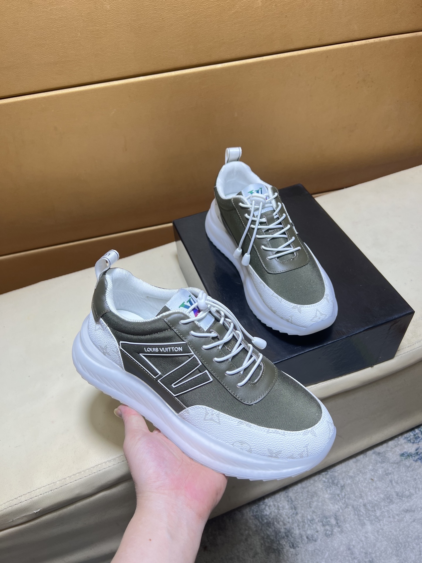 NO:344693,p Louis Vuitton original single quality. ~ Unique modern style sneakers. Casual shoes must-have for men. Italian imported original brand, imported original leather, Yangli (refuse to remove and polish the feet) sole original special supply original sole, French lazy style design, foot fitting on the original single quality, super comfortable original sole. Just like the real thing is more beautiful, high-quality board shoes Xin Men's shoes size 38-44 (45 46 can be customized),, louis vuitton, sneakers19860909p路易威登 原单品质.～ 独特现代风运动鞋.休闲鞋潮男必备款 意大利进口原版品牌,进口原版皮,羊里（拒绝脱色磨脚）鞋底原厂特供原版底,法国懒人风格设计 贴脚 在贴原单品质 超舒服原版底 .就好像实物拍摄实物更赞 ,高品质板鞋 欣 男鞋码数38-44(45 46可订做）,,louis vuitton,sneakers,Men's shoes