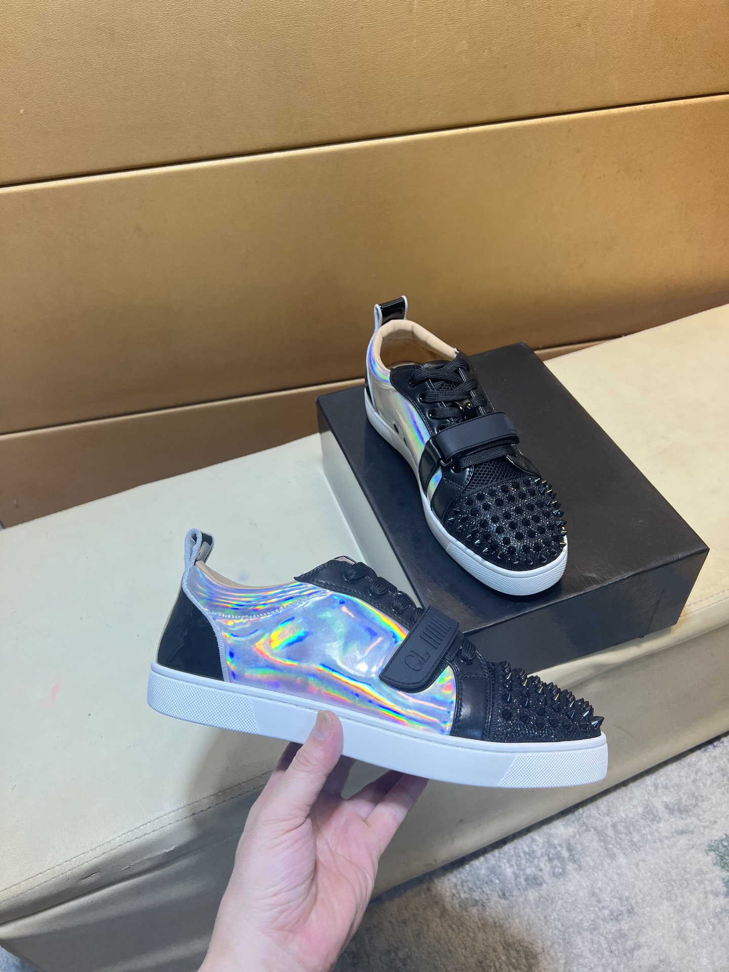 Christian Louboutin（cl男） Style Leather Men's Shoes Lookbook Reference image 2