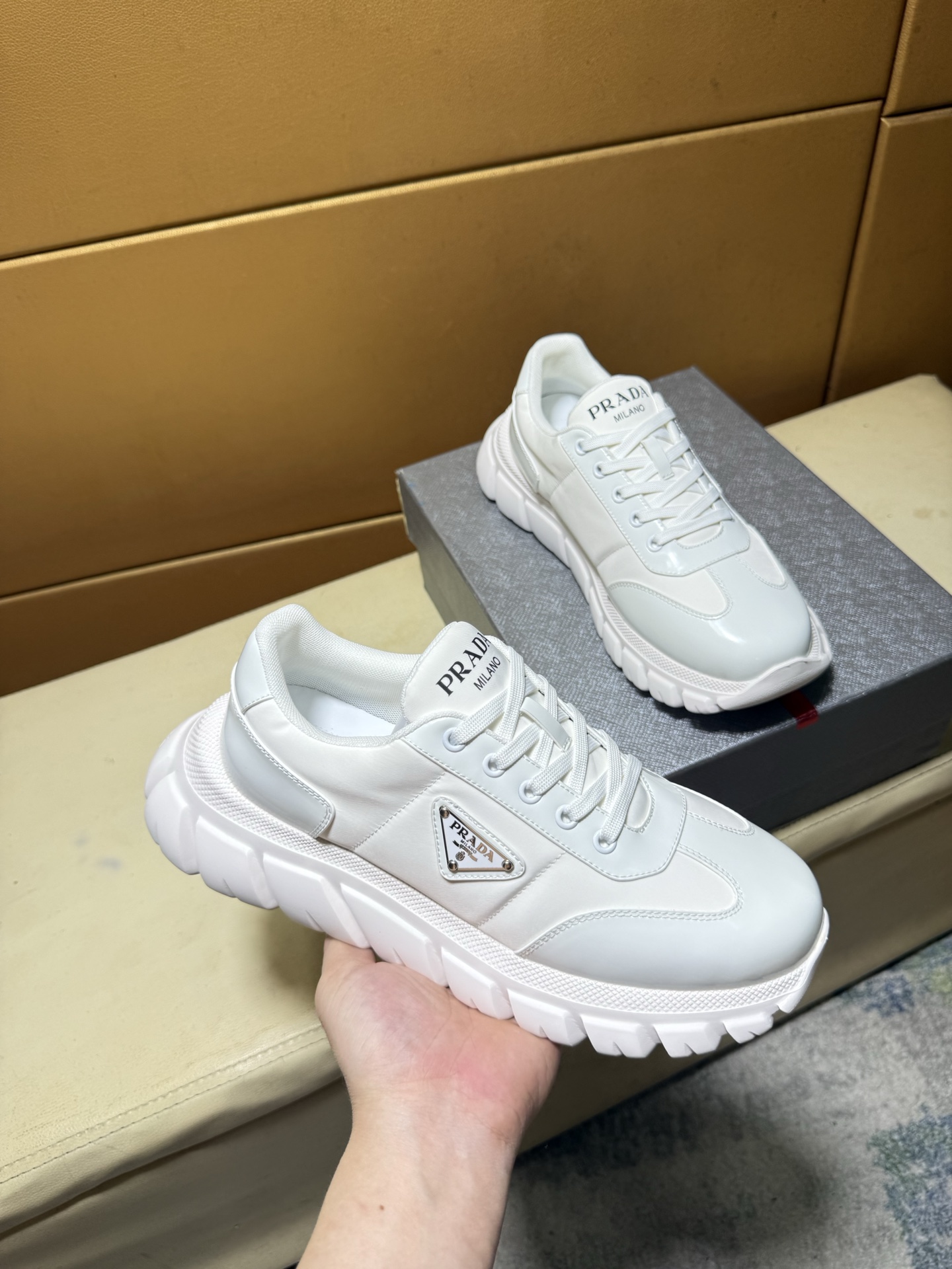 Prada women's shoes p 《PRADA》 ： ， 🇮🇹 ： · logo· · logo： （ · · ）· （ 🇮🇹 · ）， ： ， ： · · · · · · 38-44