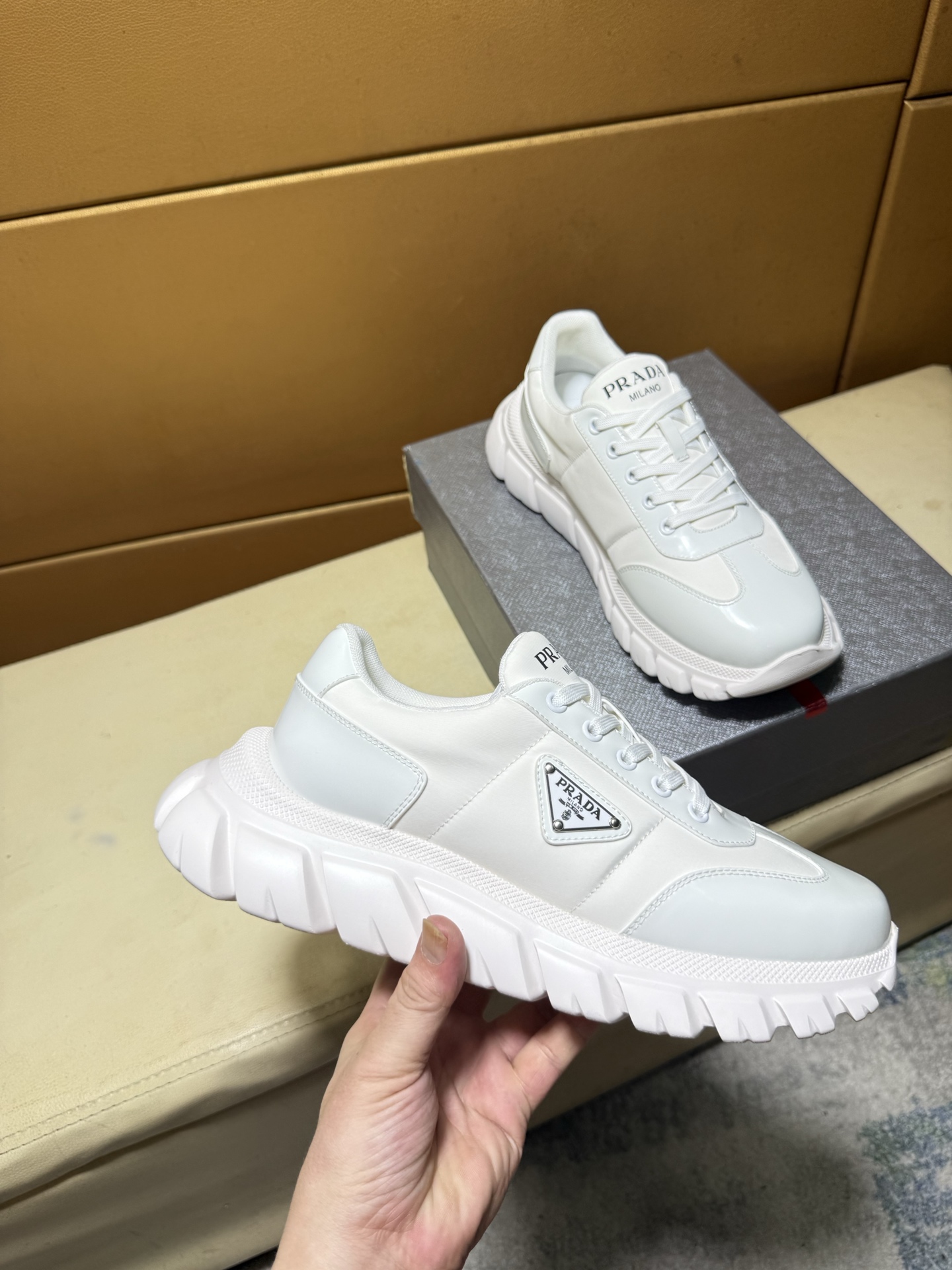 Prada women's shoes p 《PRADA》 ： ， 🇮🇹 ： · logo· · logo： （ · · ）· （ 🇮🇹 · ）， ： ， ： · · · · · · 38-44 — photo 2