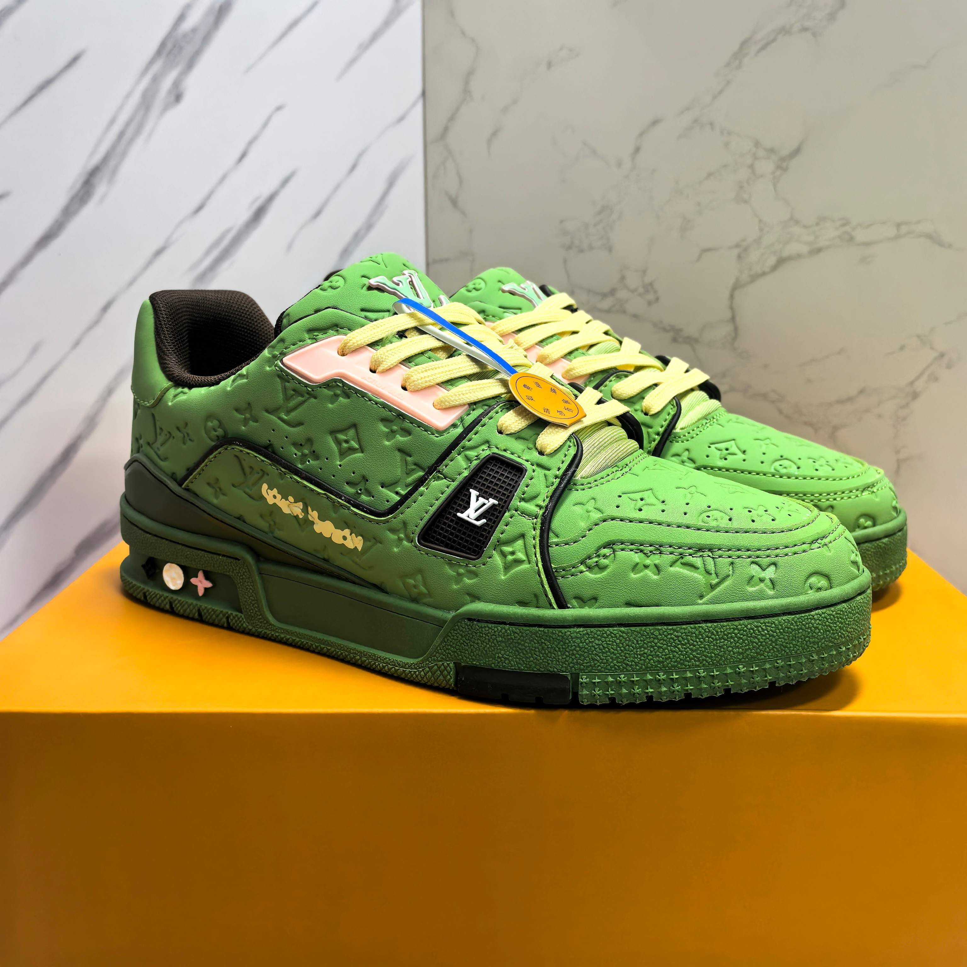 LOUIS VUITTON Trainer 牛皮低帮时尚板鞋 男女同款