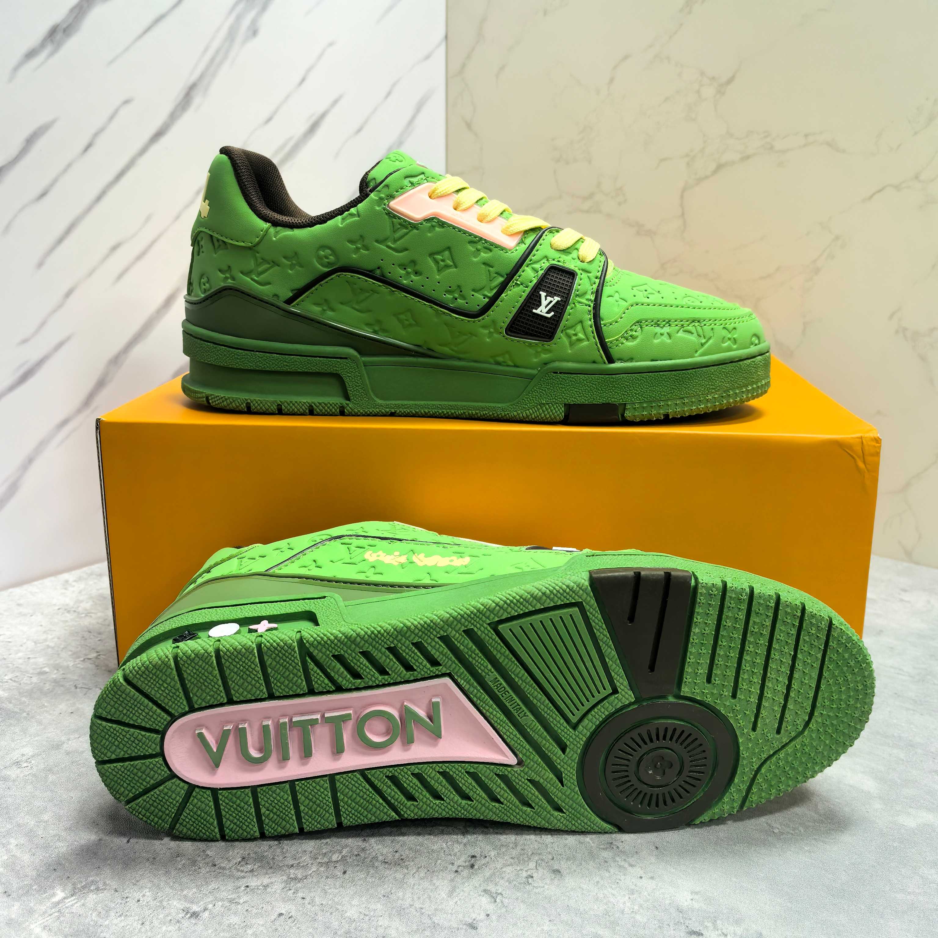 LOUIS VUITTON Trainer 牛皮低帮时尚板鞋 男女同款