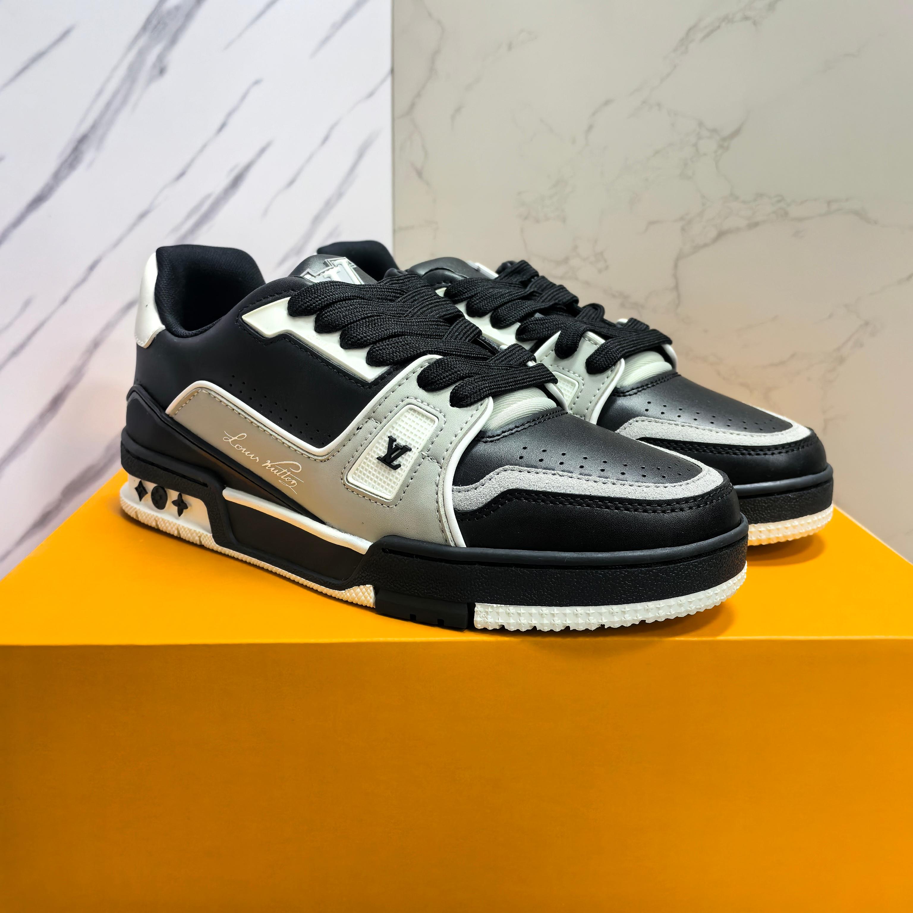 LOUIS VUITTON Trainer 牛皮 压纹系带 低帮 ファッションスニーカー 男女兼用