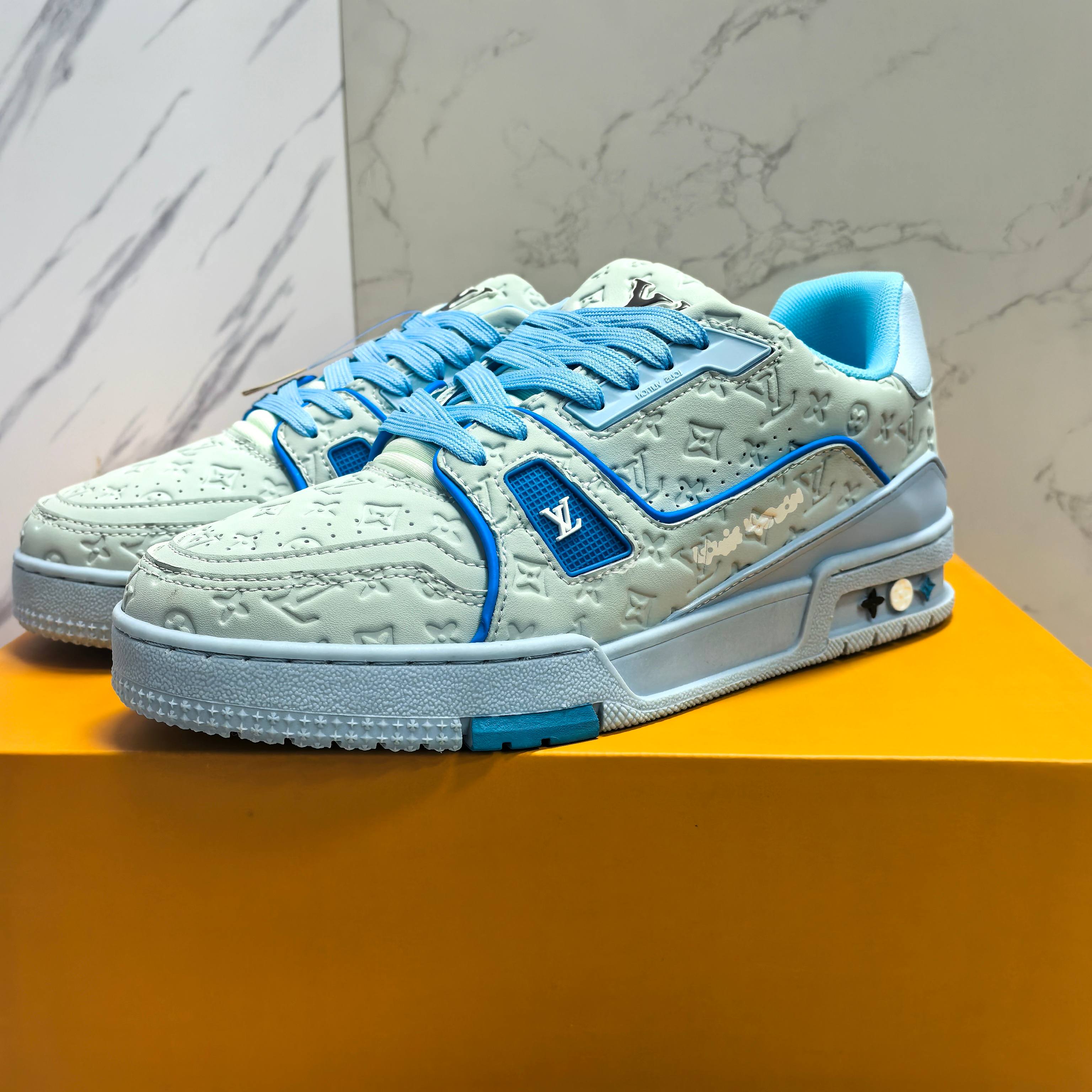 LOUIS VUITTON Trainer 牛皮 低帮 ファッションスニーカー 男女兼用