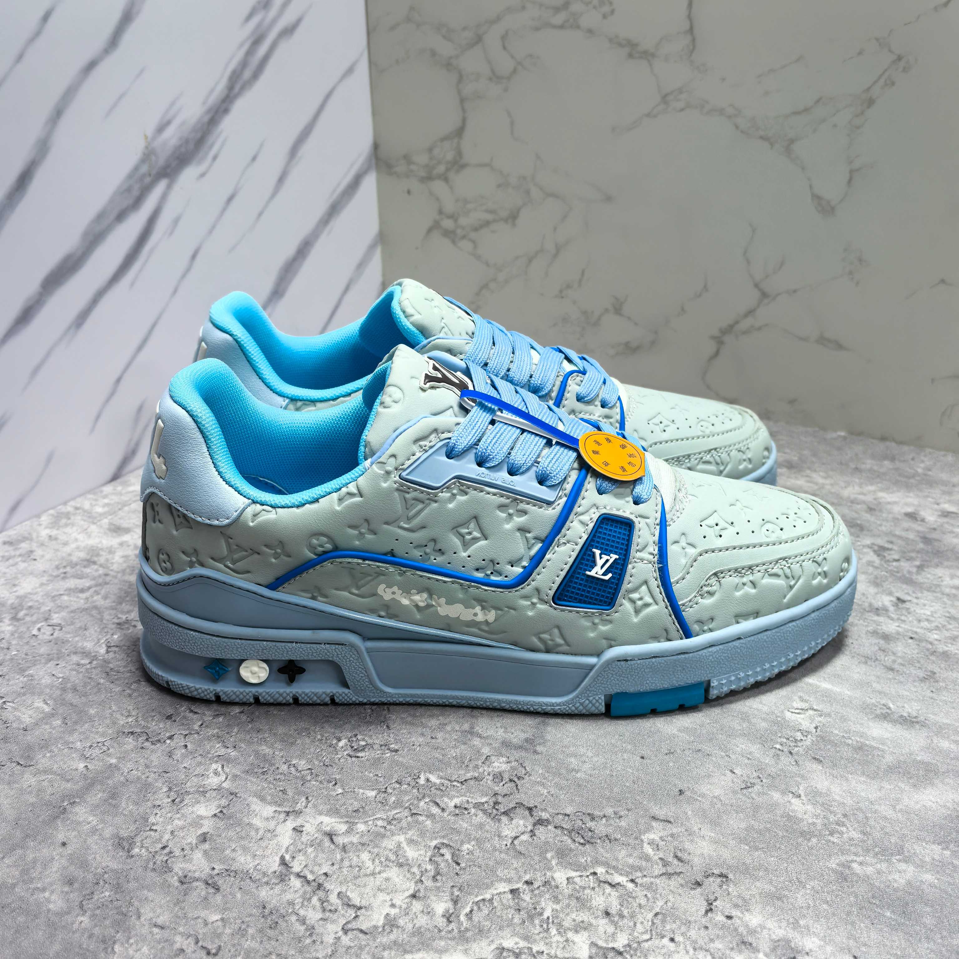 LOUIS VUITTON Trainer 牛皮 低帮 ファッションスニーカー 男女兼用