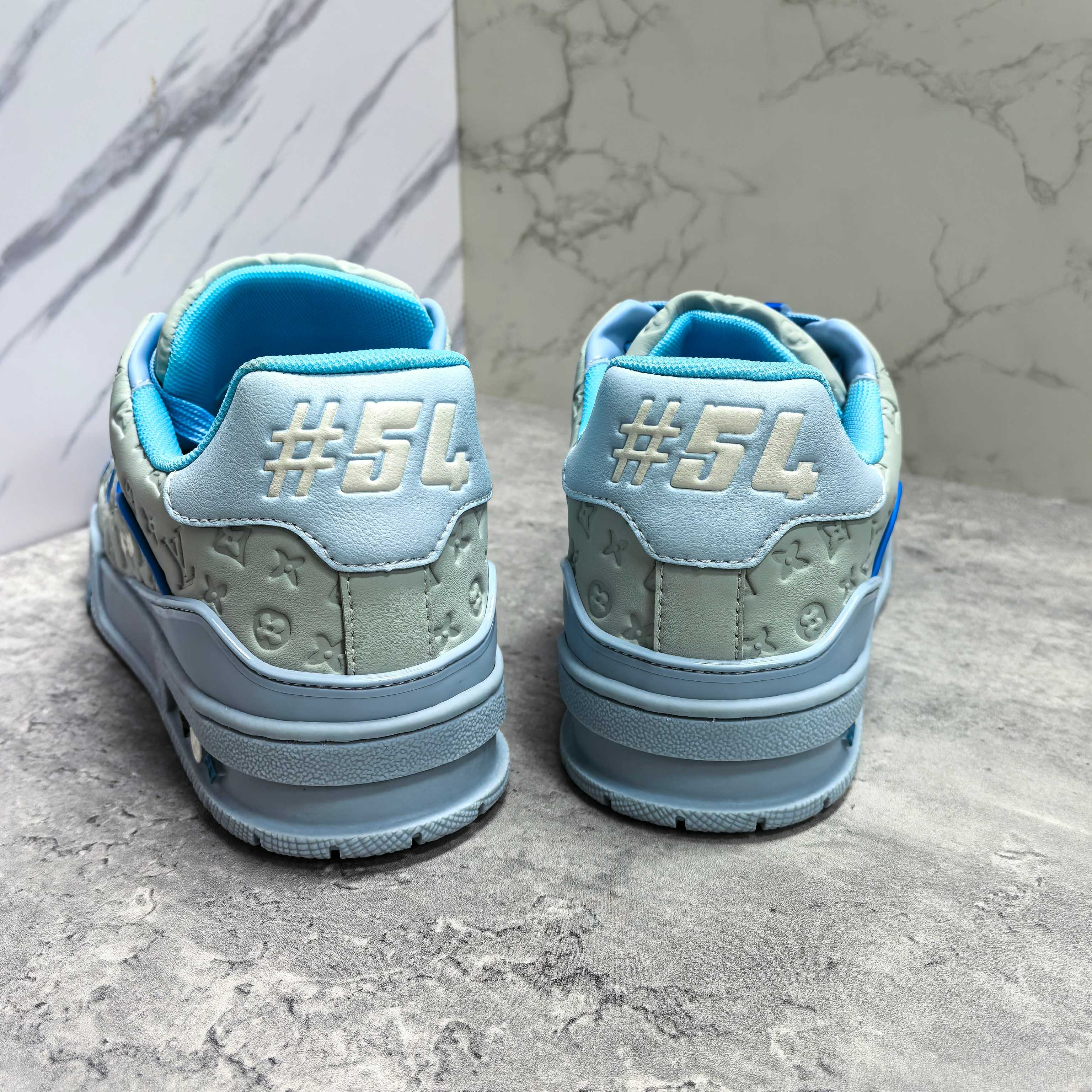 LOUIS VUITTON Trainer 牛皮 低帮 ファッションスニーカー 男女兼用