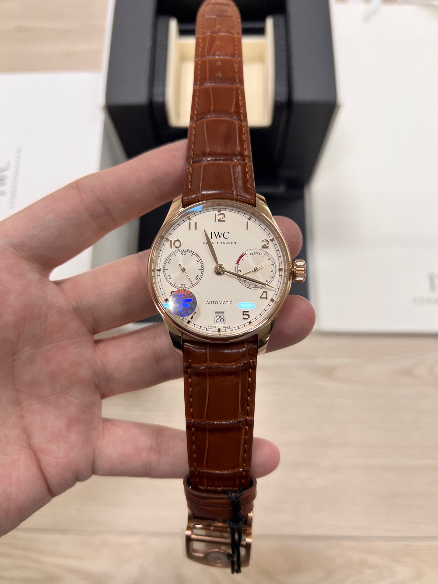 IWC 포르투기저 7 데이즈 로즈골드 남성 시계 이미지 5