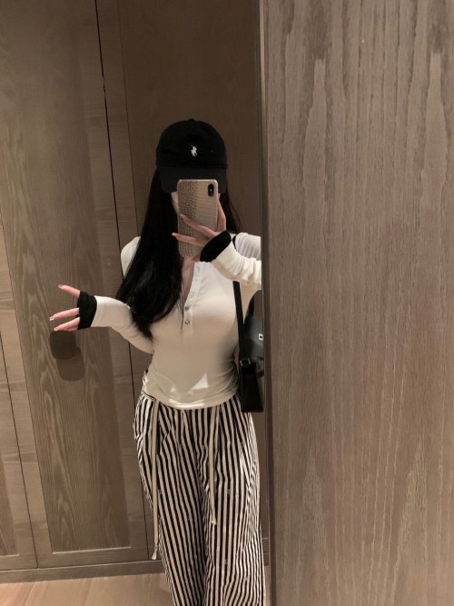 Chrome Heart Layered Long Sleeve Top Slim Fit V Neck T-Shirt 1 Chrome Heart Layered Long Sleeve Top Slim Fit V Neck T-Shirt