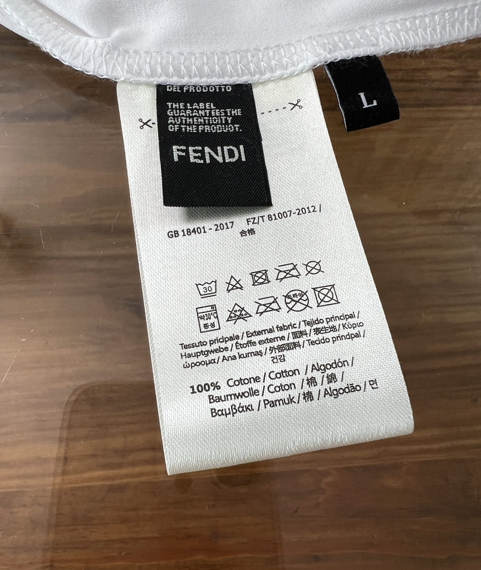 Fend*芬家2024SS新款短袖圆领T恤定制190克双面匹马棉PIMA面料设计前卫时尚！胸前经典芬家L