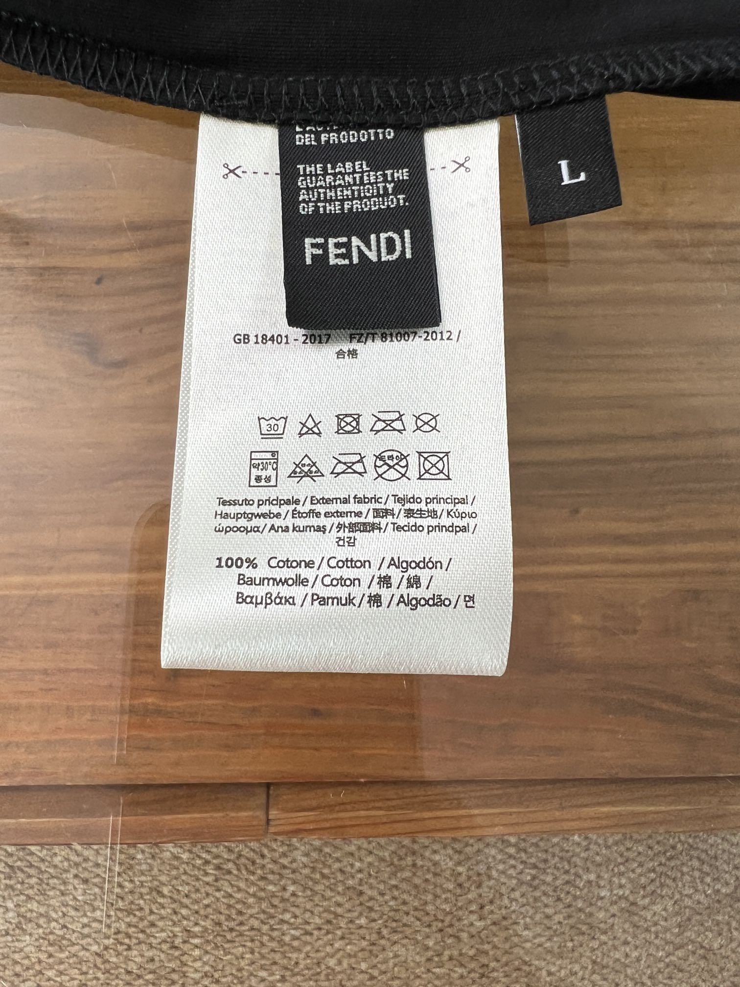 Fend*芬家2024SS新款短袖圆领T恤定制190克双面匹马棉PIMA面料设计前卫时尚！胸前经典芬家L