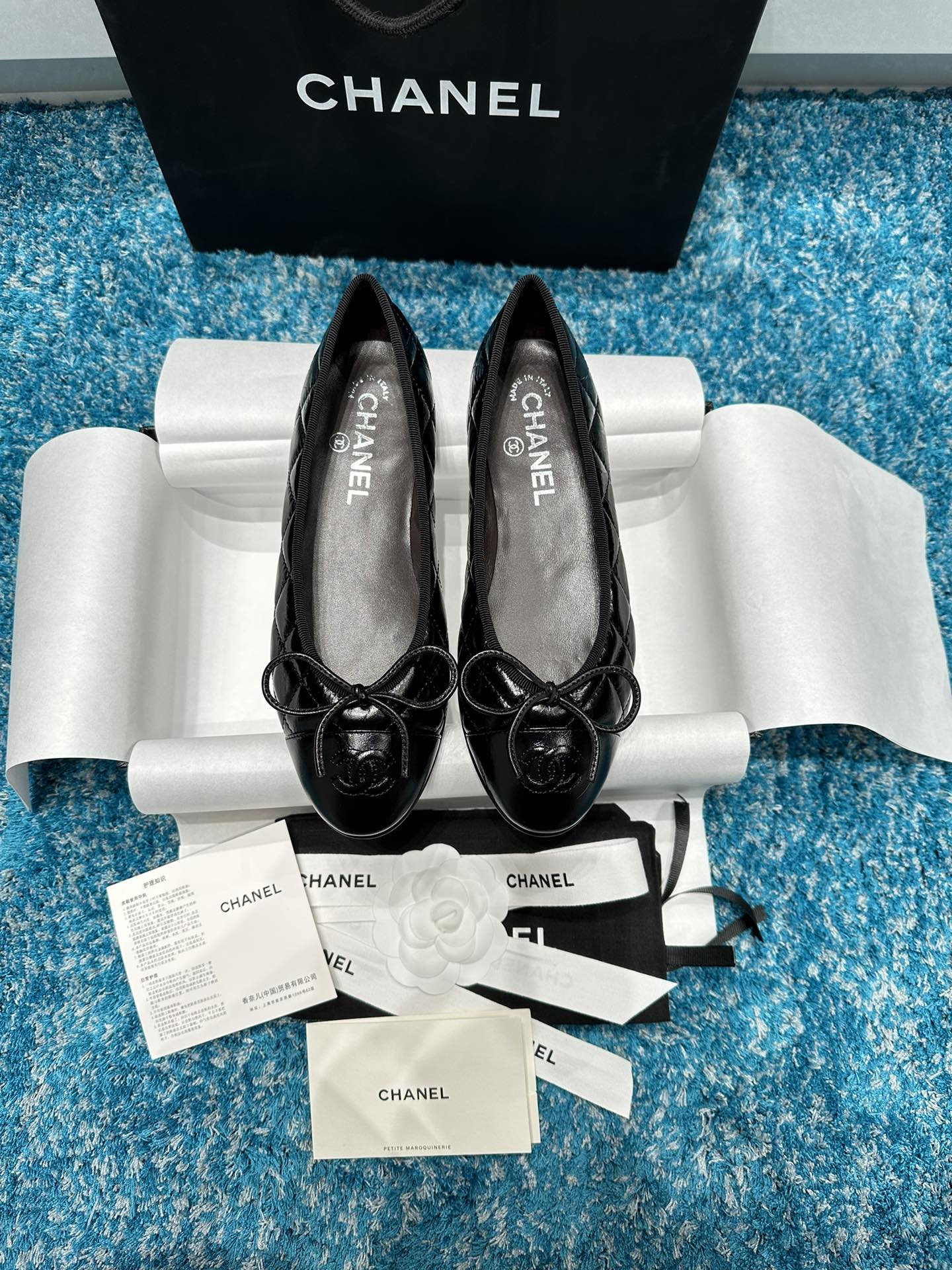 NO:263288,Imported customized elephant patterned fetal ox ginger ballet shoes. The originator of ballet shoes must be Grandma Xiang. It is the best way to withdraw its advantages when you go crazy. It is a great and versatile color. No matter what you match it with, it is a huge and versatile one. If you give it to someone, you will give it this one. It is also good to close your eyes and you won’t regret it!  !  Number of 35-39【34 40 41 42 43 Customized No Returns and Exchanges】, Ballet Shoes, Chanel19860909进口定制大象纹胎牛菱格芭蕾舞鞋 芭蕾舞鞋的鼻祖一定非香奶奶莫属 在你疯狂暴走时最能提现它的优点_巨舒服 香奈儿的经典色是永不过时的 不管你拿来搭配什么都是巨百搭 如果送人你就送这款 闭着眼睛也不错 不会后悔！！ 码数35-39【34 40 41 42 43定制不退换】,芭蕾舞鞋,chanel,Women's Shoes