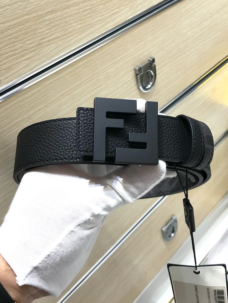 Fendi 品质 免税包装 𝕎𝕚𝕕𝕥𝕙：𝟯 𝟴𝗰𝗺 芬迪 FENDI 支持𝐍𝐅𝐂防伪识别