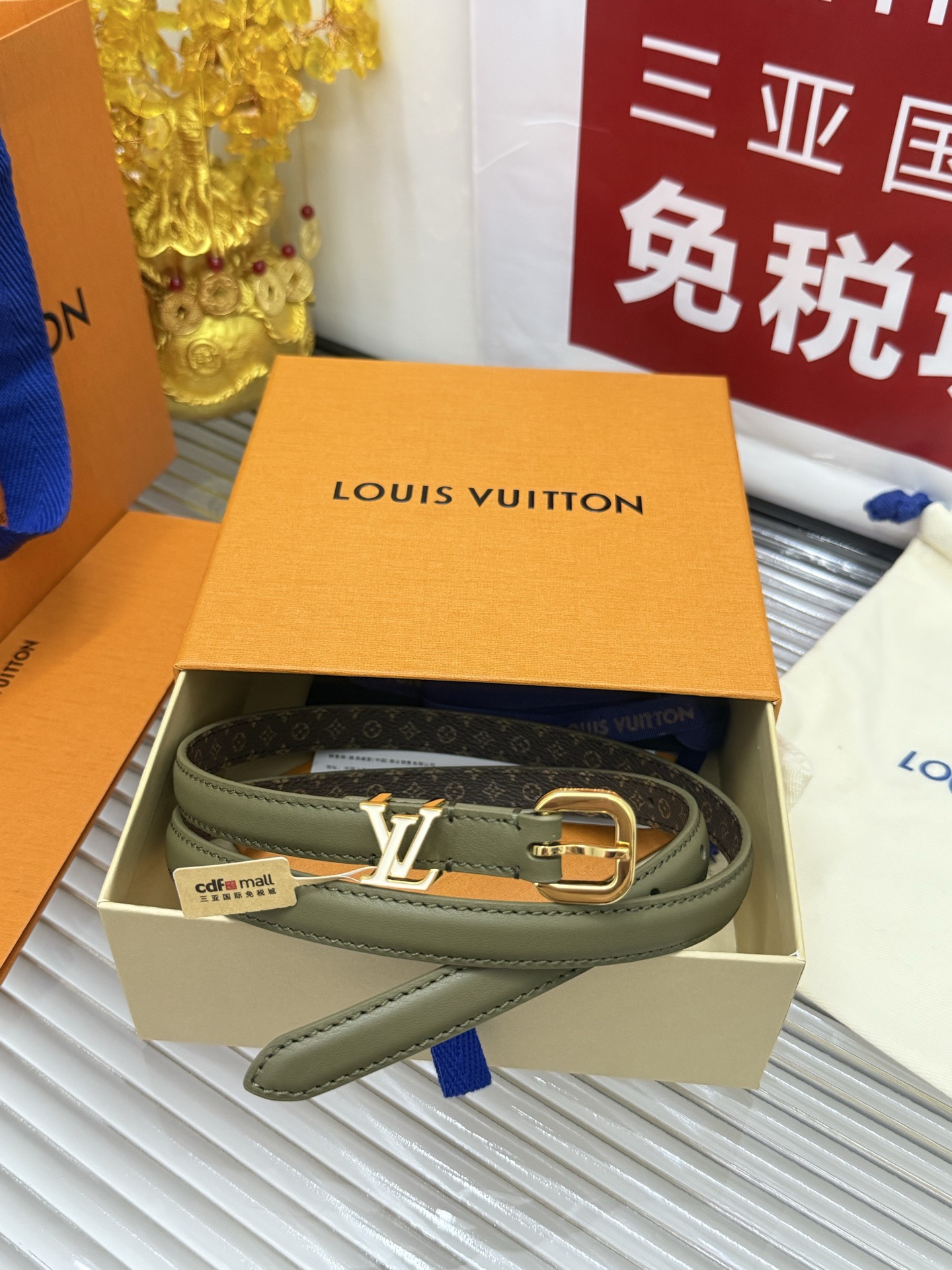 Louis Vuitton 新款 宽度：𝟭 𝟱𝗰𝗺 路易威登Louis Vuitton « 配全套 原包装 » 女款窄版开模板代购正货品质 意大利