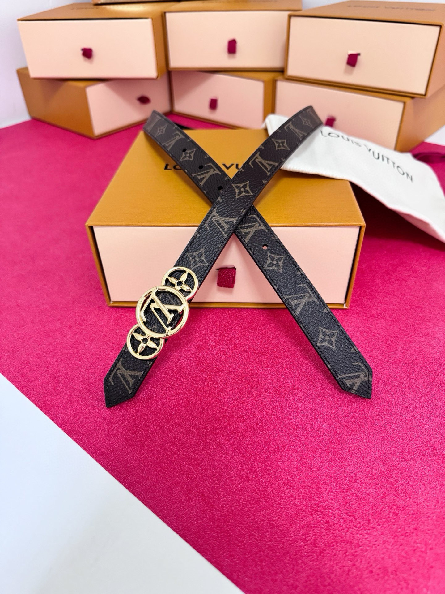 Louis Vuitton 宽度：𝟮 𝟬𝗰𝗺 LV « 配全套 原包装 » 进口 PVC拼小牛皮+精品纯铜扣 开模板正货代购级 细节做工 完美一致 高品质质量