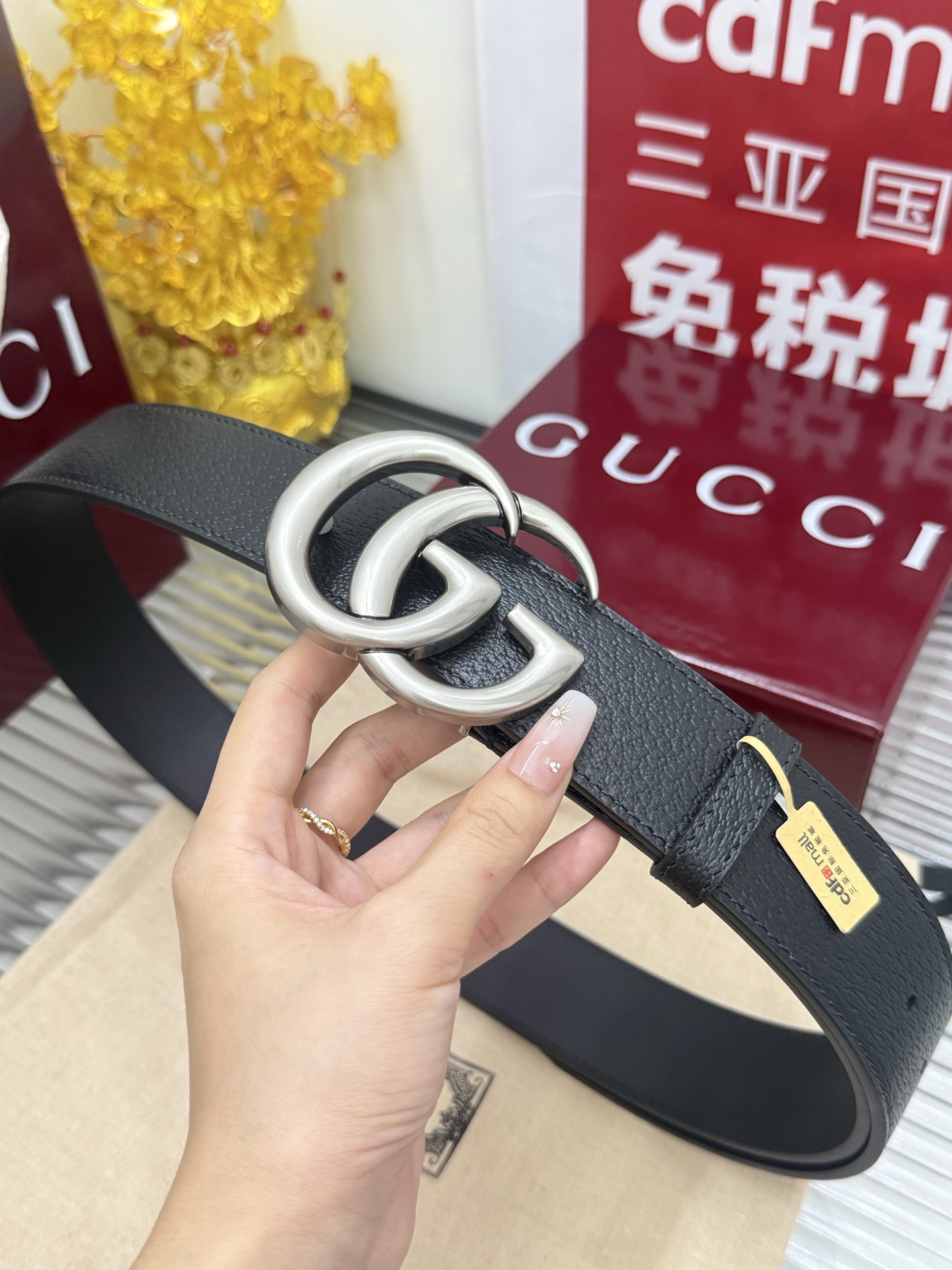 Gucci 宽度：𝟰 𝟬𝗰𝗺 古驰 Gucci « 配全套 原包装 » 猪皮纹 上新 进口小牛皮/皮质经久耐用+精品纯铜 代购正货级 · 精细完美走线 细节 工整 高品质质量