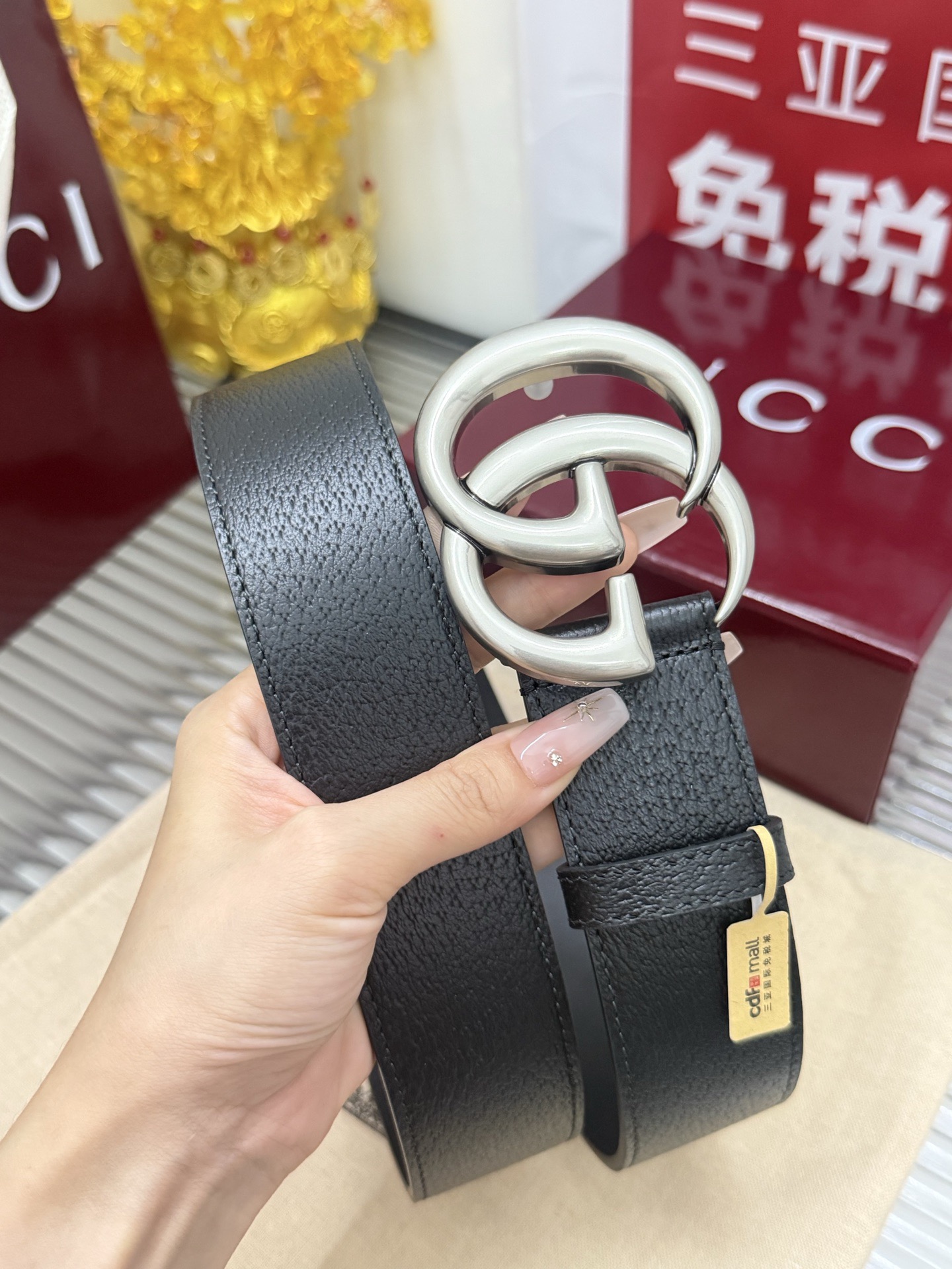 Gucci 宽度：𝟰 𝟬𝗰𝗺 古驰 Gucci « 配全套 原包装 » 猪皮纹 上新 进口小牛皮/皮质经久耐用+精品纯铜 代购正货级 · 精细完美走线 细节 工整 高品质质量