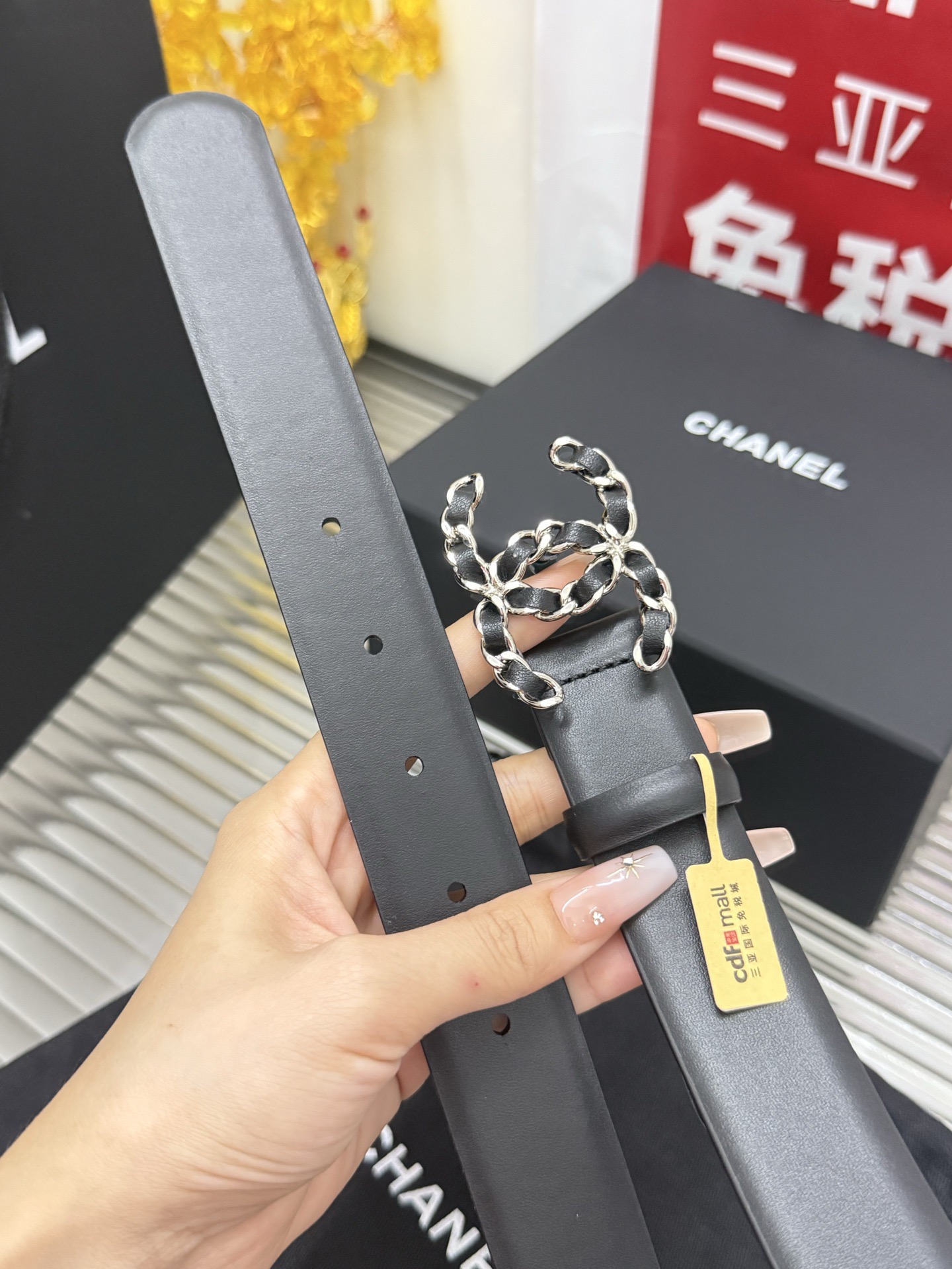 Chanel 宽度：𝟯 𝟬𝗰𝗺 小红薯 款 香奈儿 CHANEL 进口小羊皮 皮质柔软舒适孔位金属加固