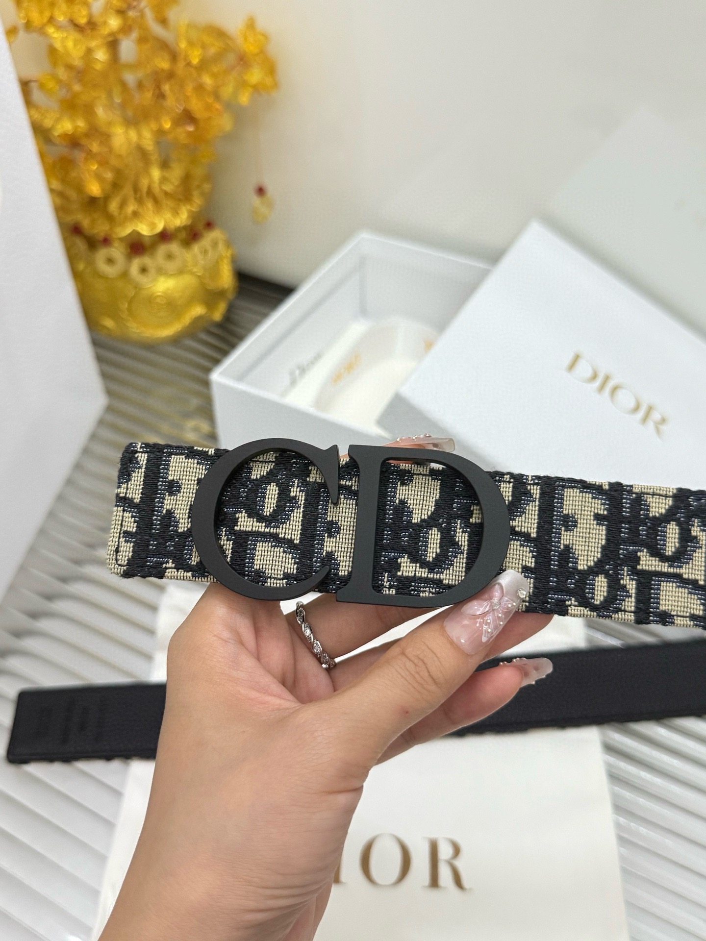 Dior 宽度：𝟑 𝟱𝗰𝗺 迪奥 Christian Dior « 配全套 原包装 » 布拼小牛皮·缝线孔位