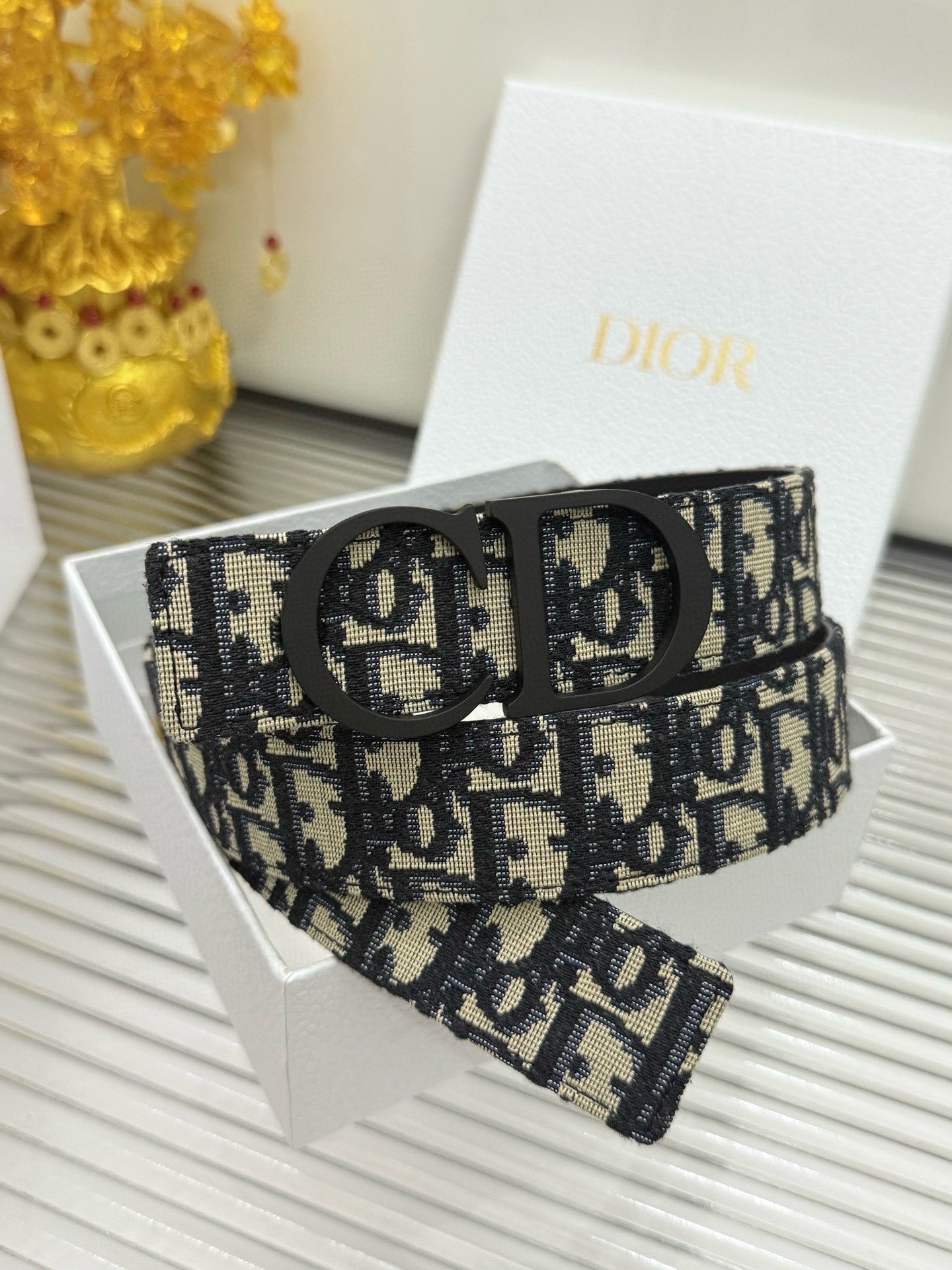 Dior 宽度：𝟑 𝟱𝗰𝗺 迪奥 Christian Dior « 配全套 原包装 » 布拼小牛皮·缝线孔位