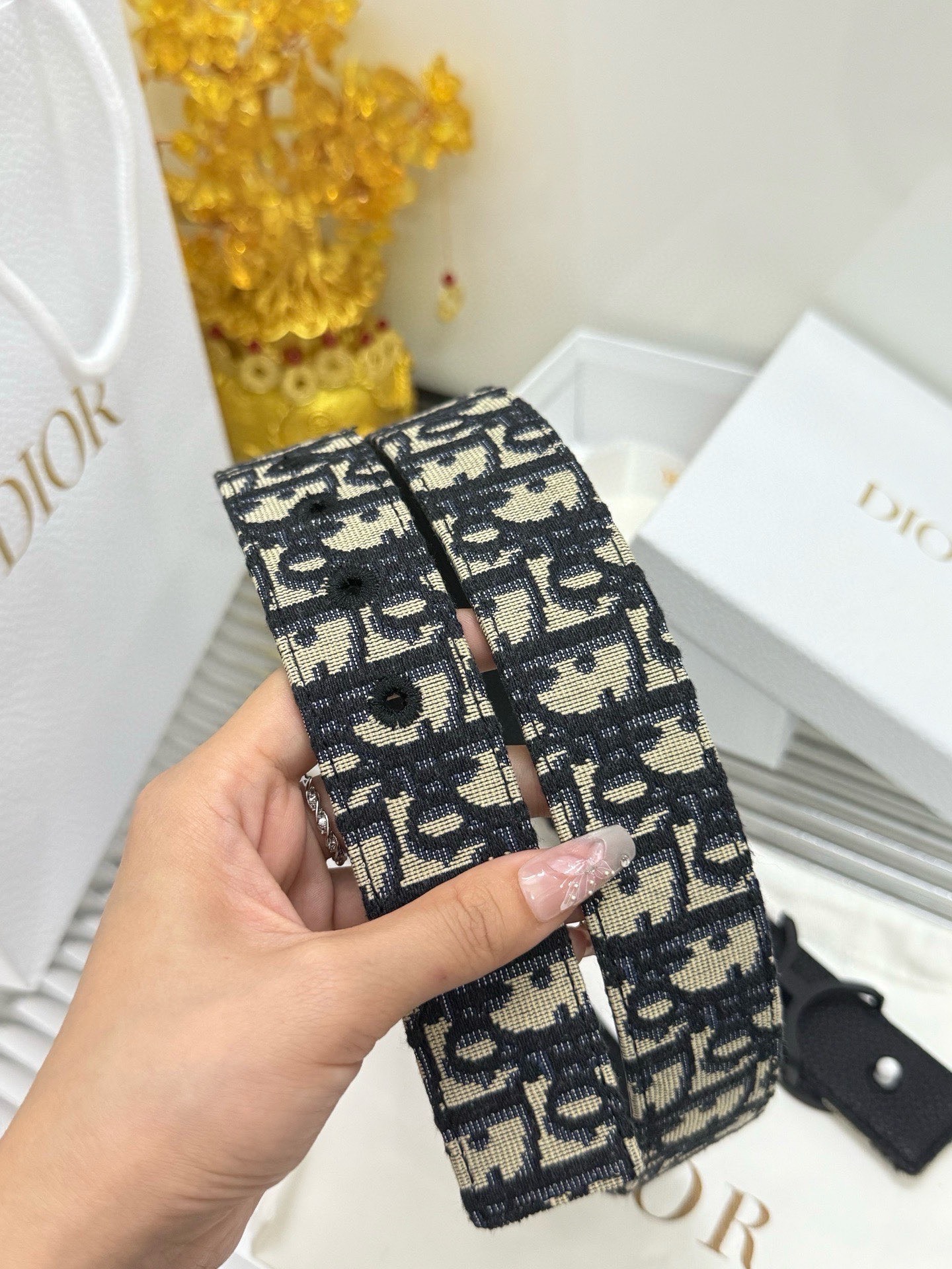Dior 宽度：𝟑 𝟱𝗰𝗺 迪奥 Christian Dior « 配全套 原包装 » 布拼小牛皮·缝线孔位