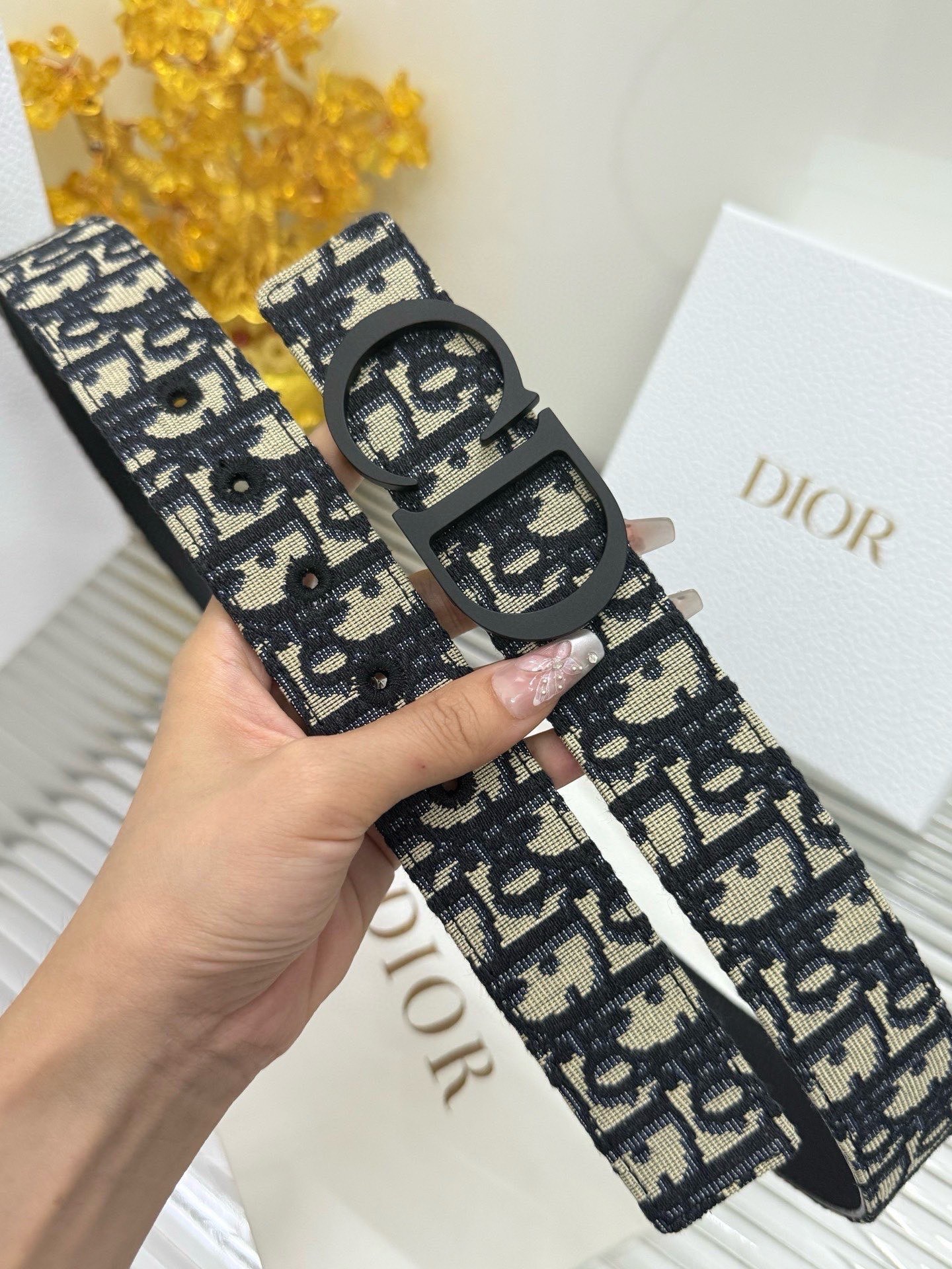 Dior 宽度：𝟑 𝟱𝗰𝗺 迪奥 Christian Dior « 配全套 原包装 » 布拼小牛皮·缝线孔位